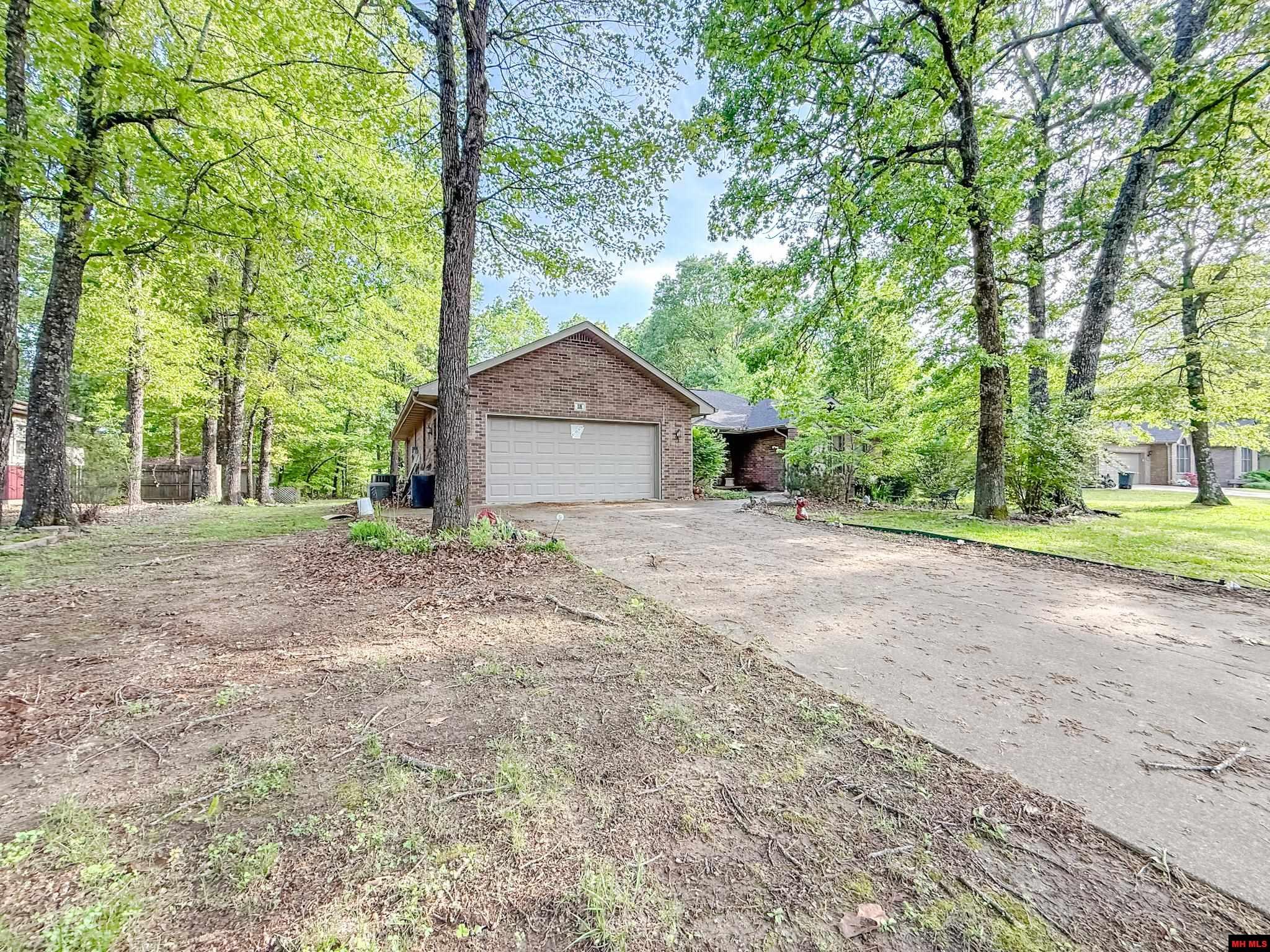 553 BAYPOINT DRIVE