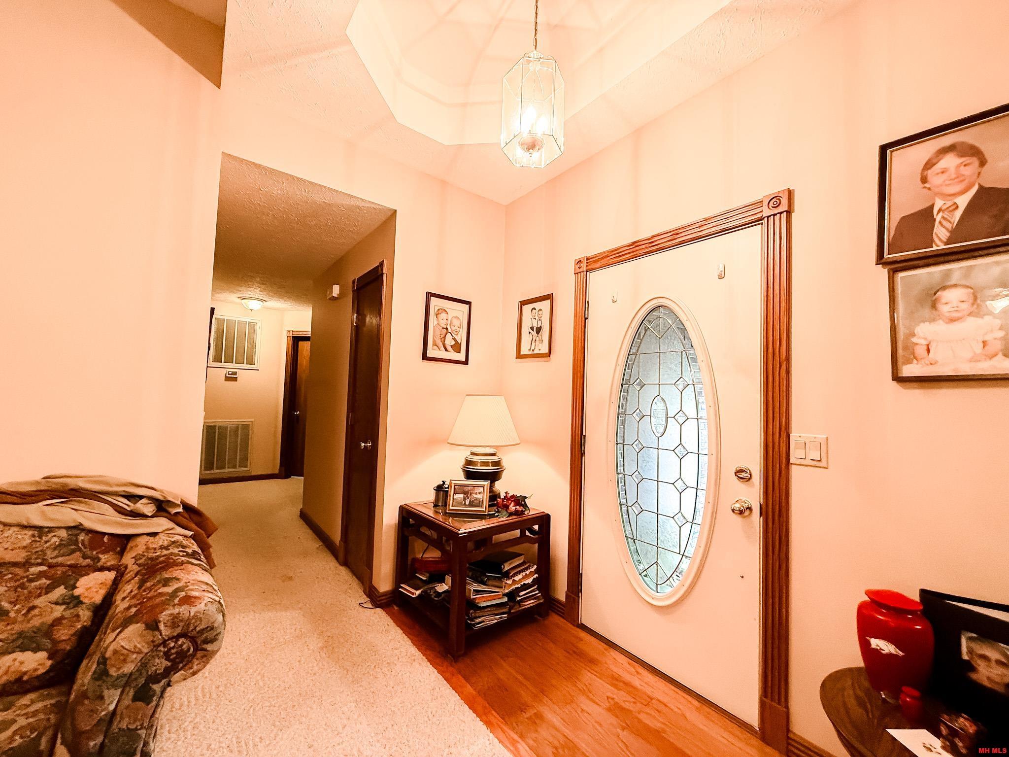 553 BAYPOINT DRIVE