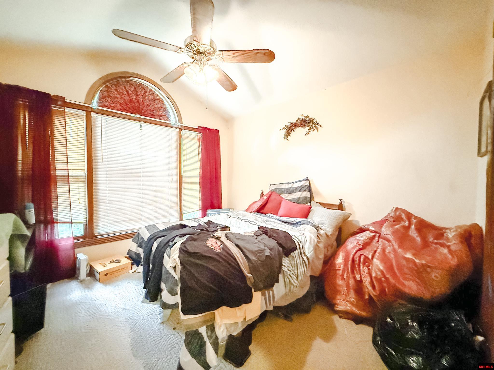 553 BAYPOINT DRIVE