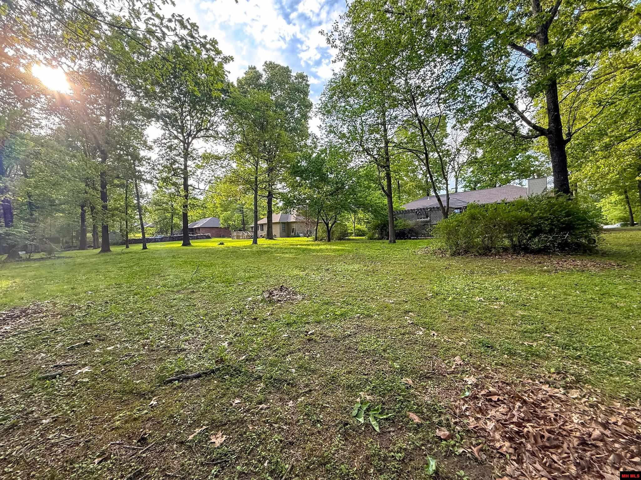 553 BAYPOINT DRIVE