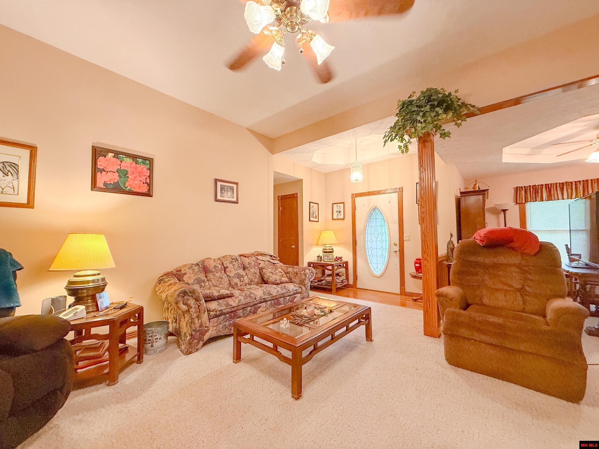 553 BAYPOINT DRIVE