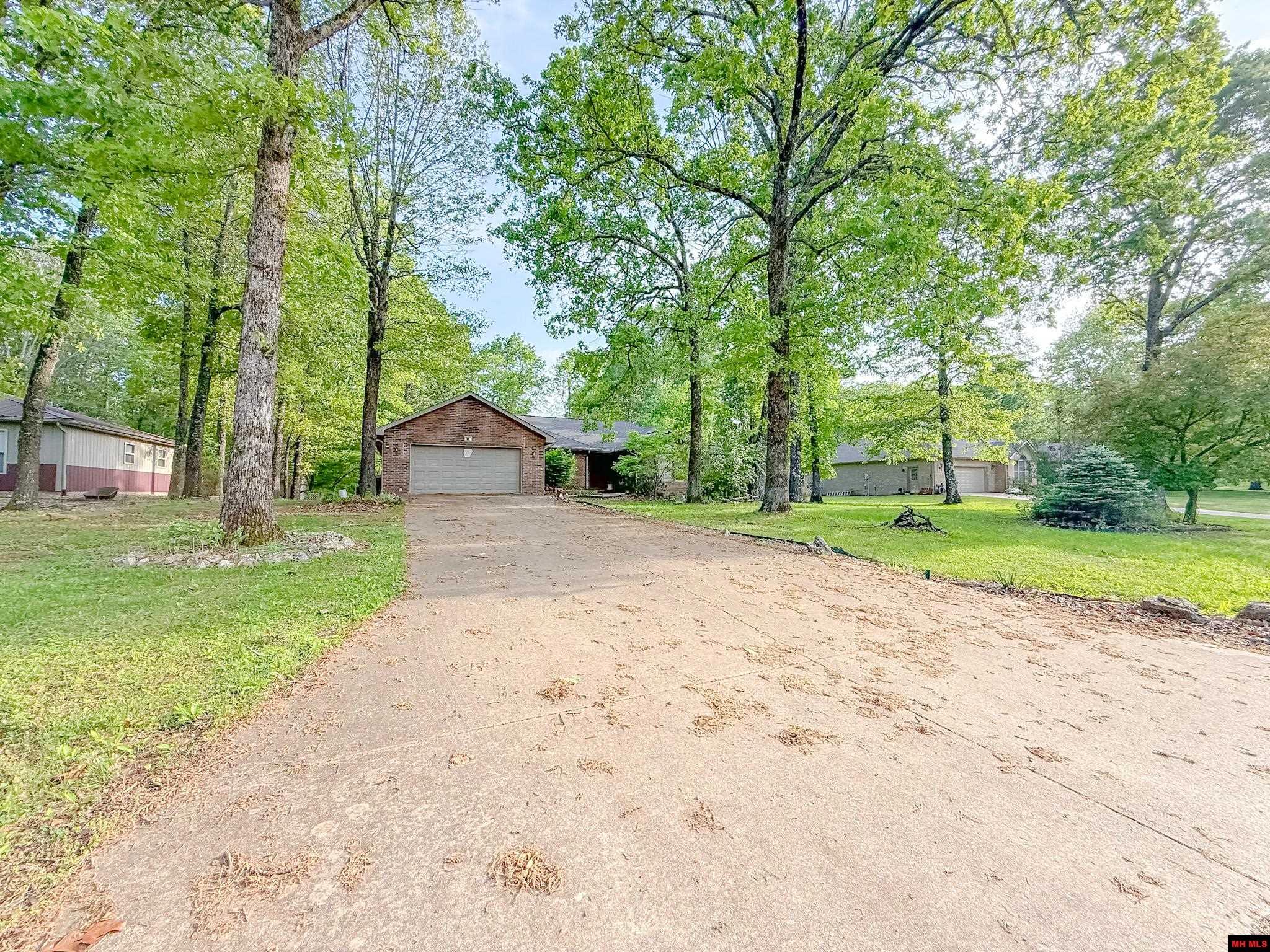 553 BAYPOINT DRIVE