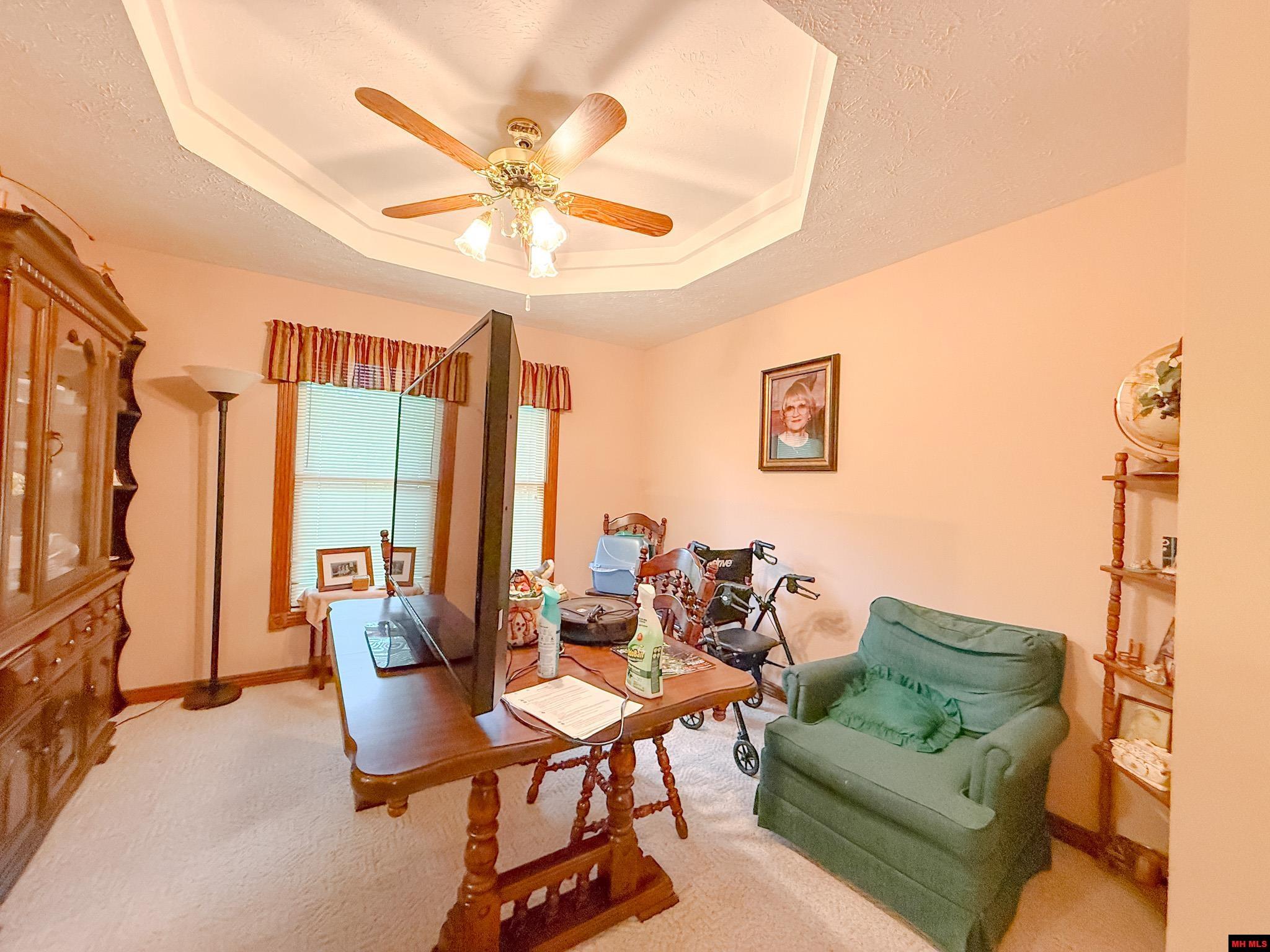 553 BAYPOINT DRIVE