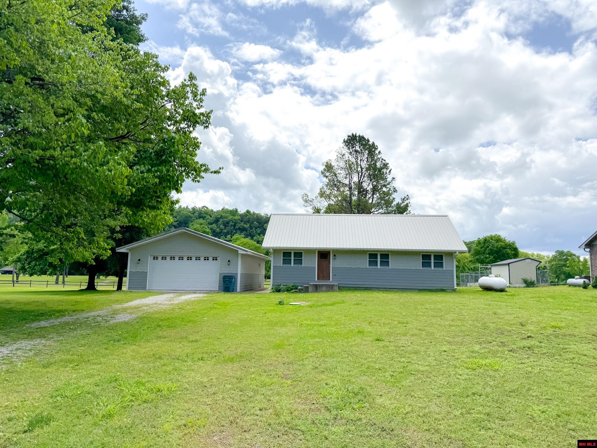 151 GOLF COURSE TERRACE