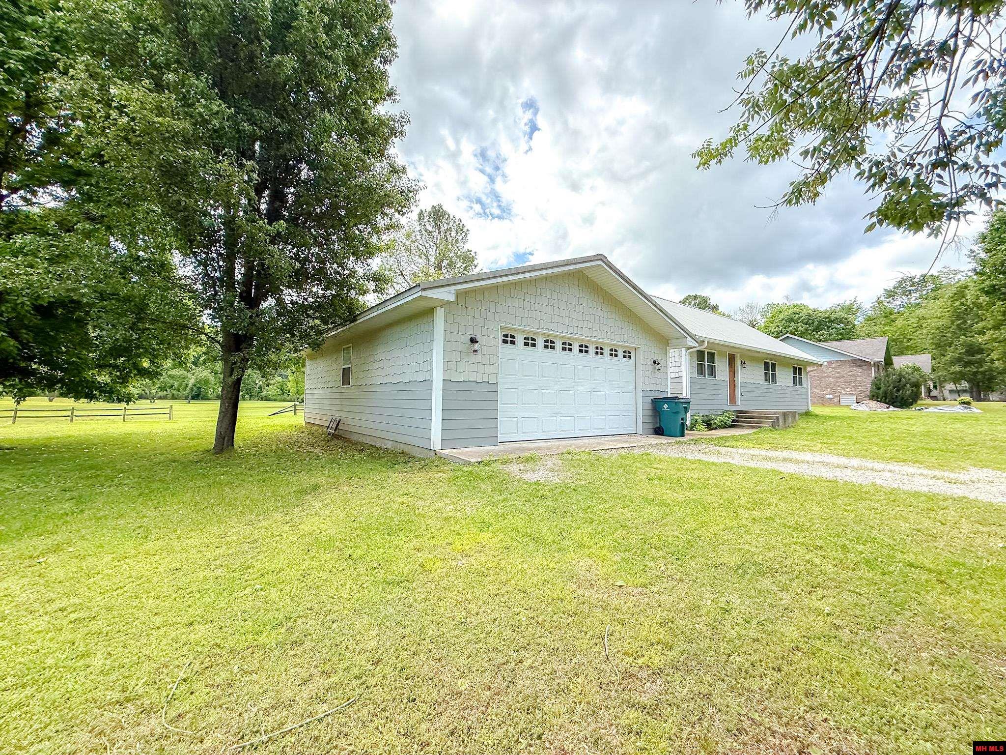 151 GOLF COURSE TERRACE
