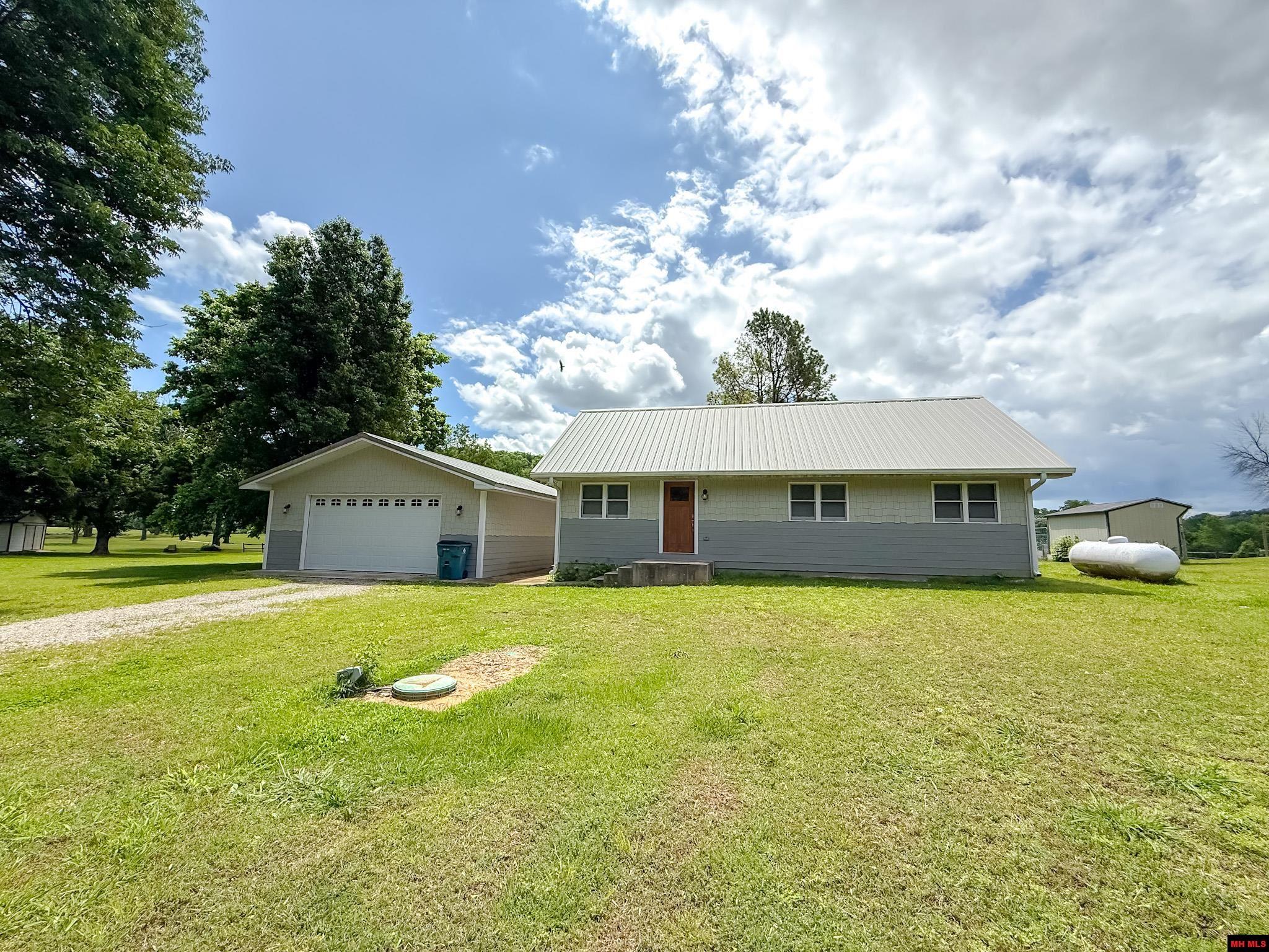 151 GOLF COURSE TERRACE