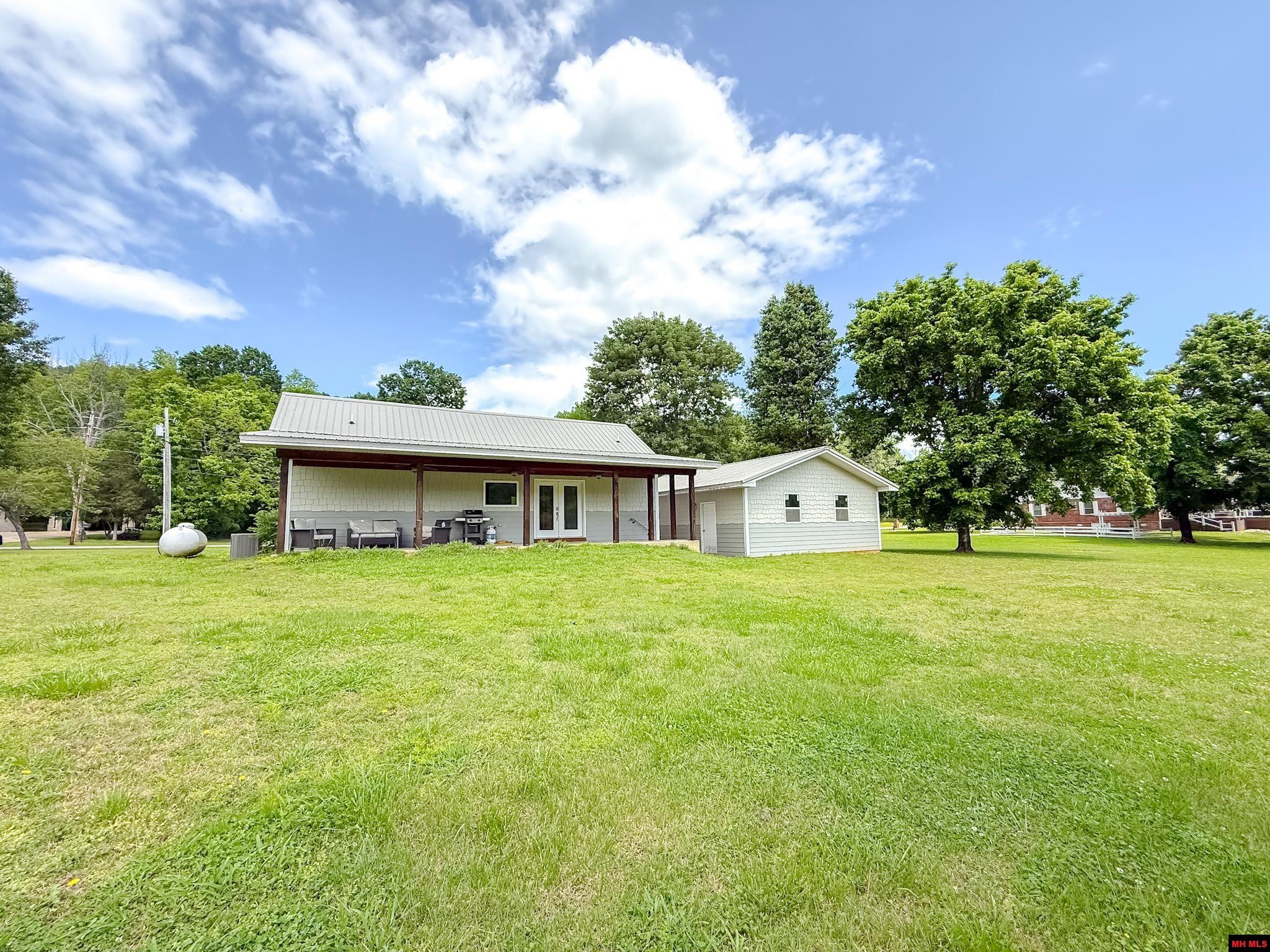 151 GOLF COURSE TERRACE