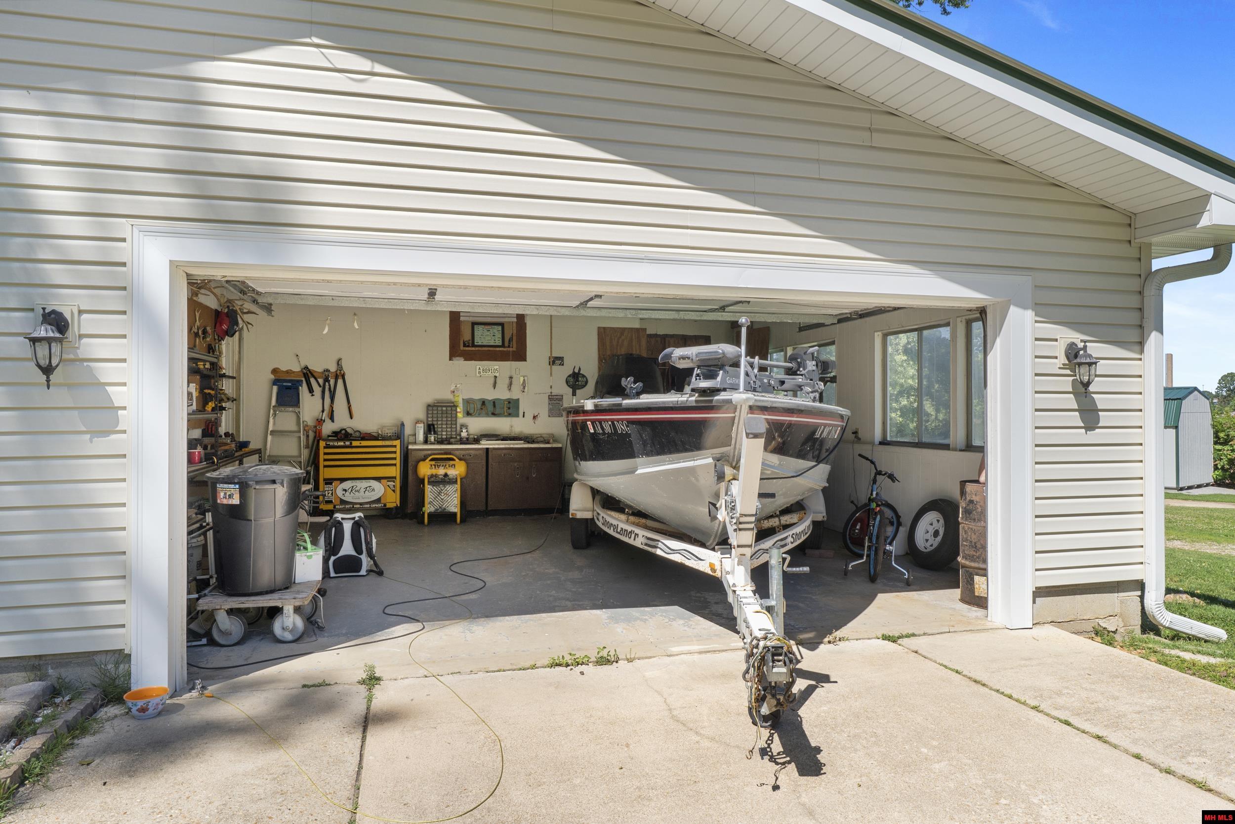 113 WESTERN HILLS LANE