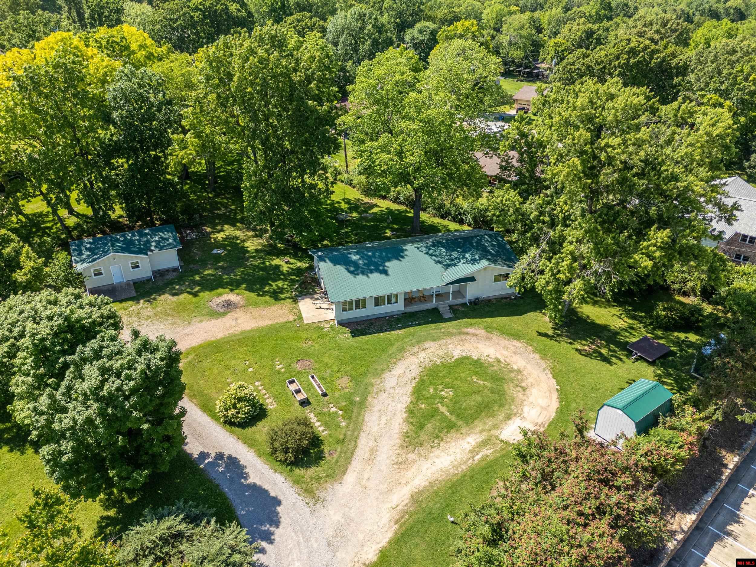 113 WESTERN HILLS LANE