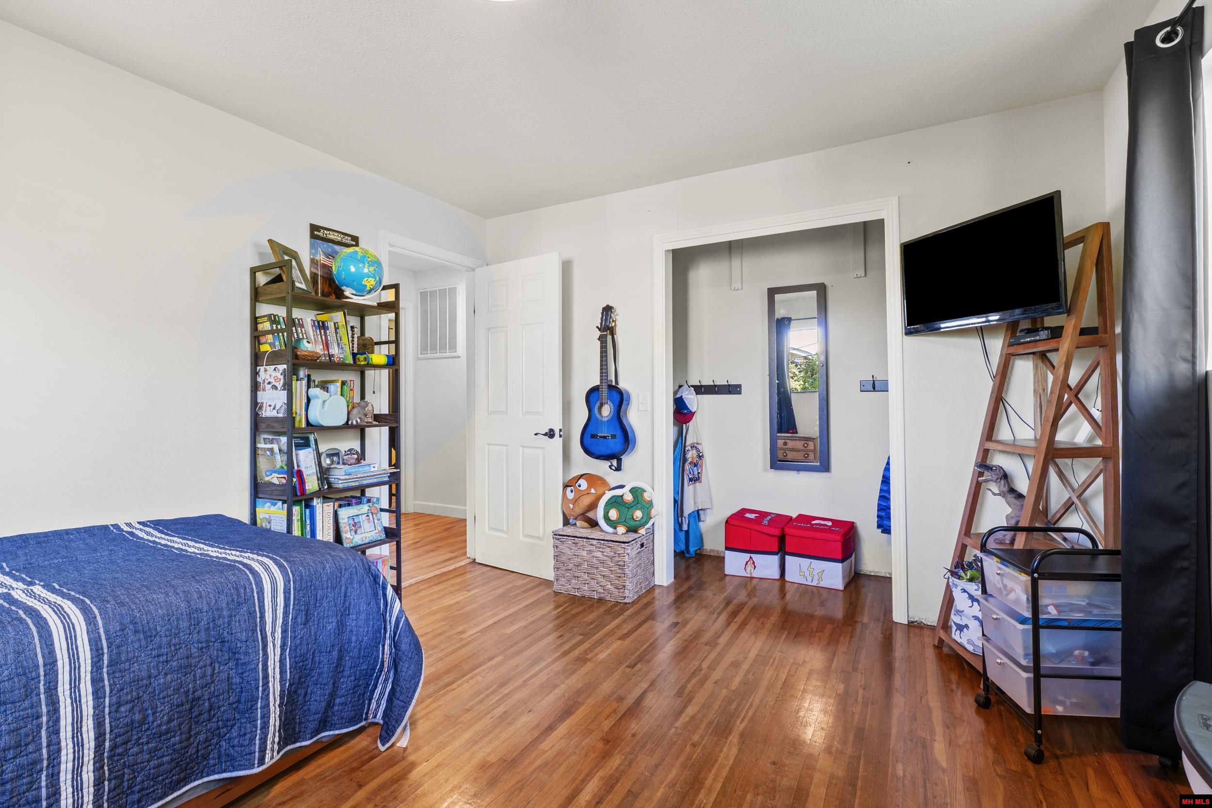 113 WESTERN HILLS LANE