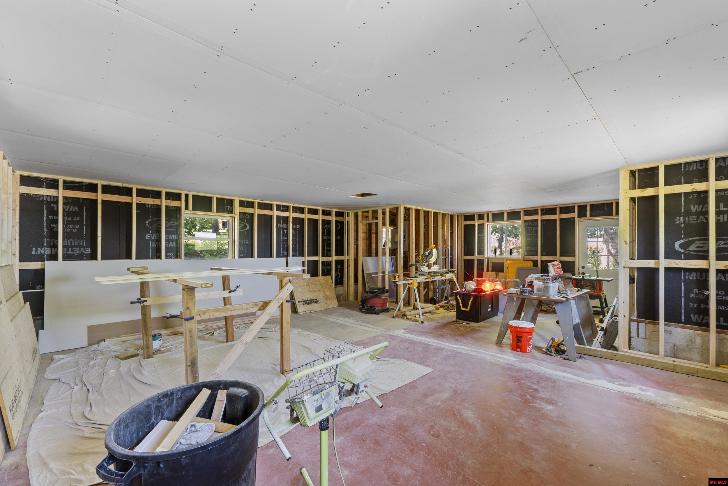 113 WESTERN HILLS LANE