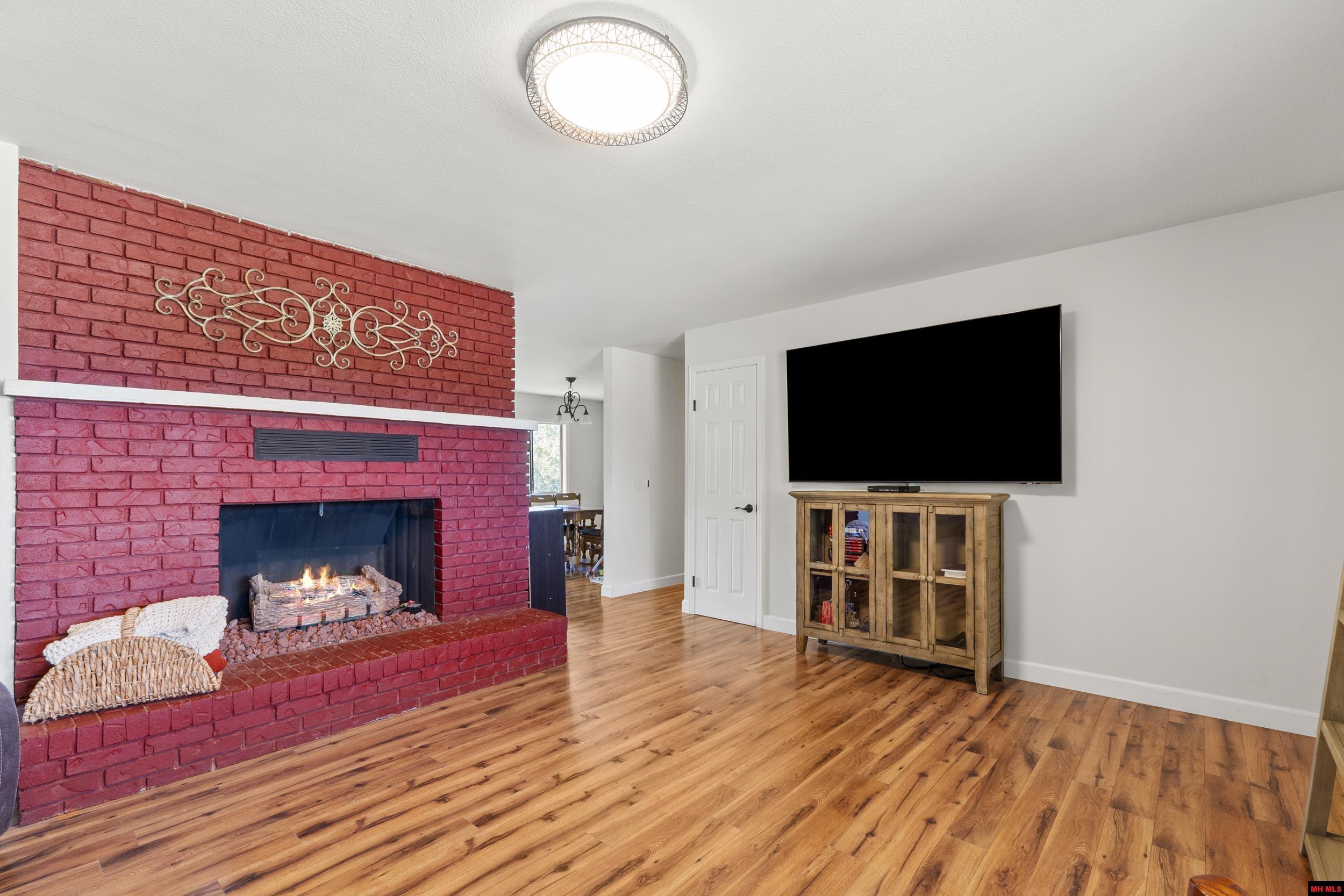 113 WESTERN HILLS LANE