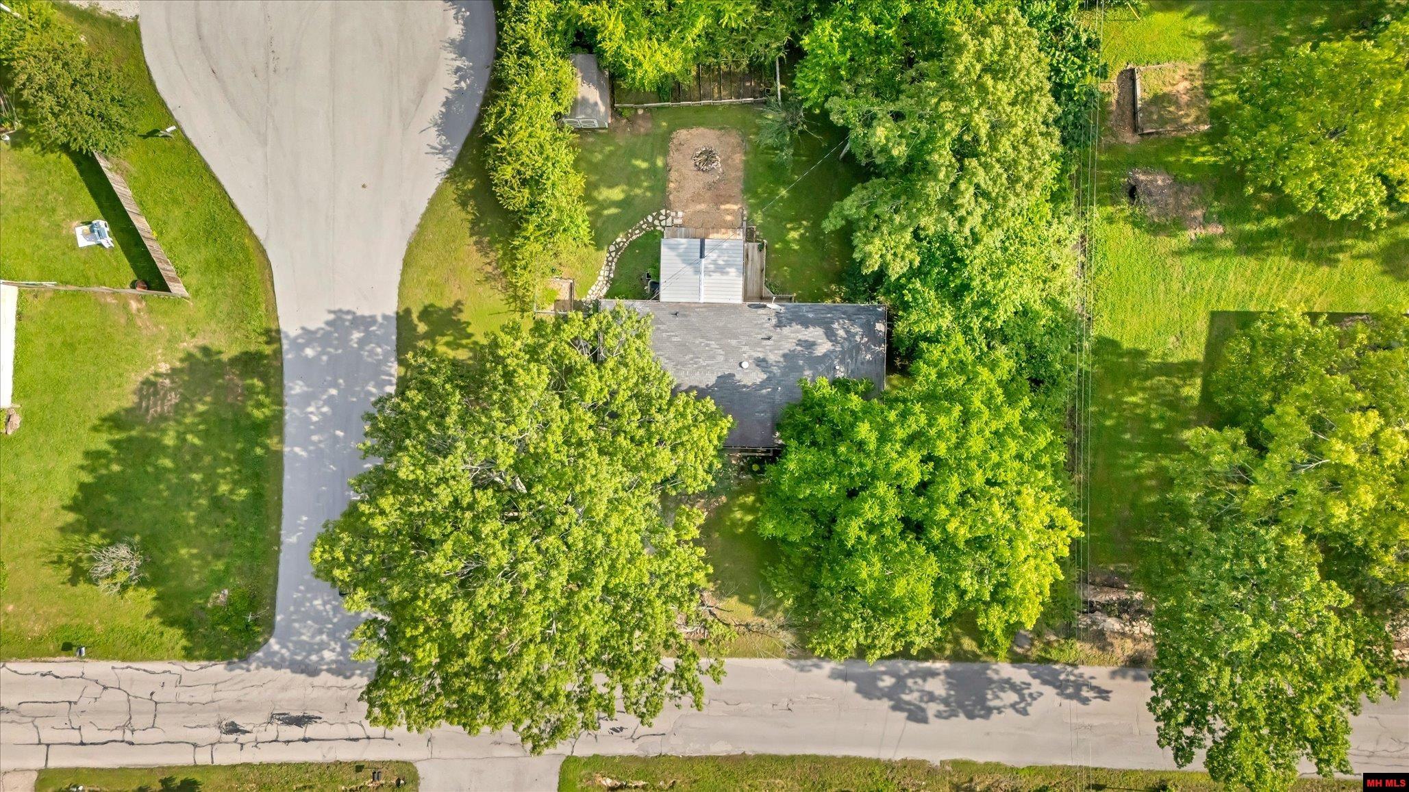 2102 DRIFTWOOD DRIVE