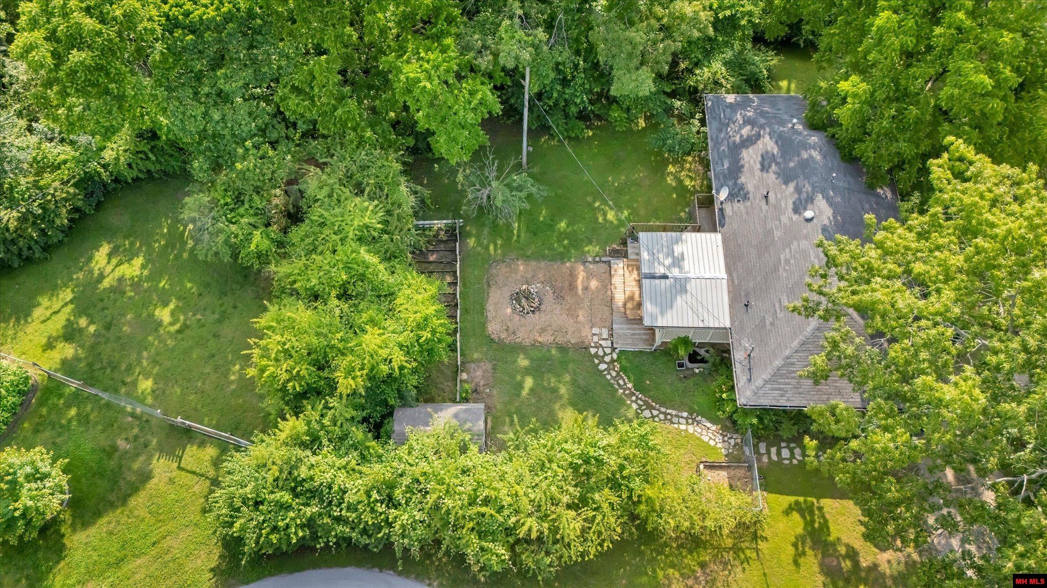 2102 DRIFTWOOD DRIVE