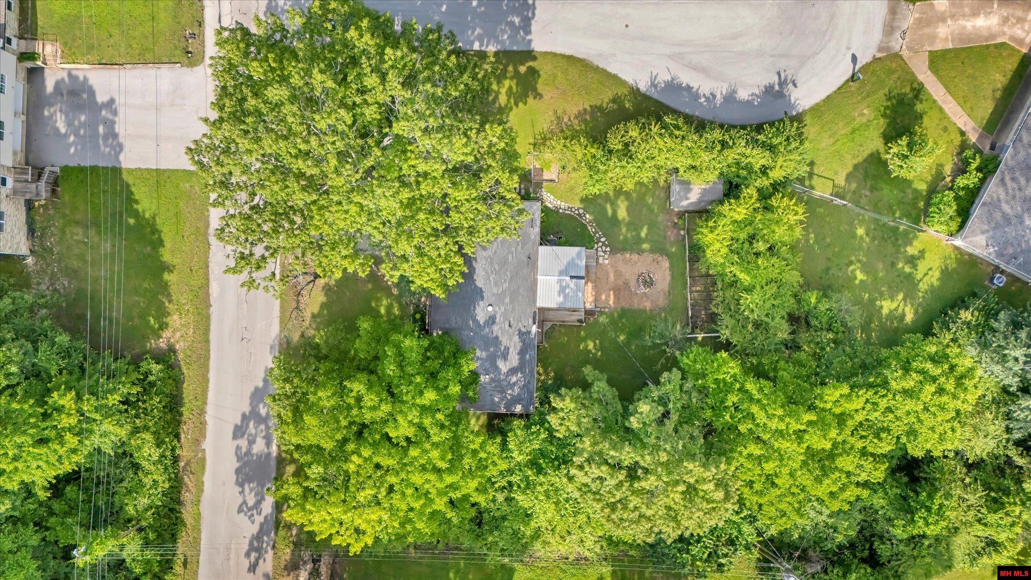 2102 DRIFTWOOD DRIVE