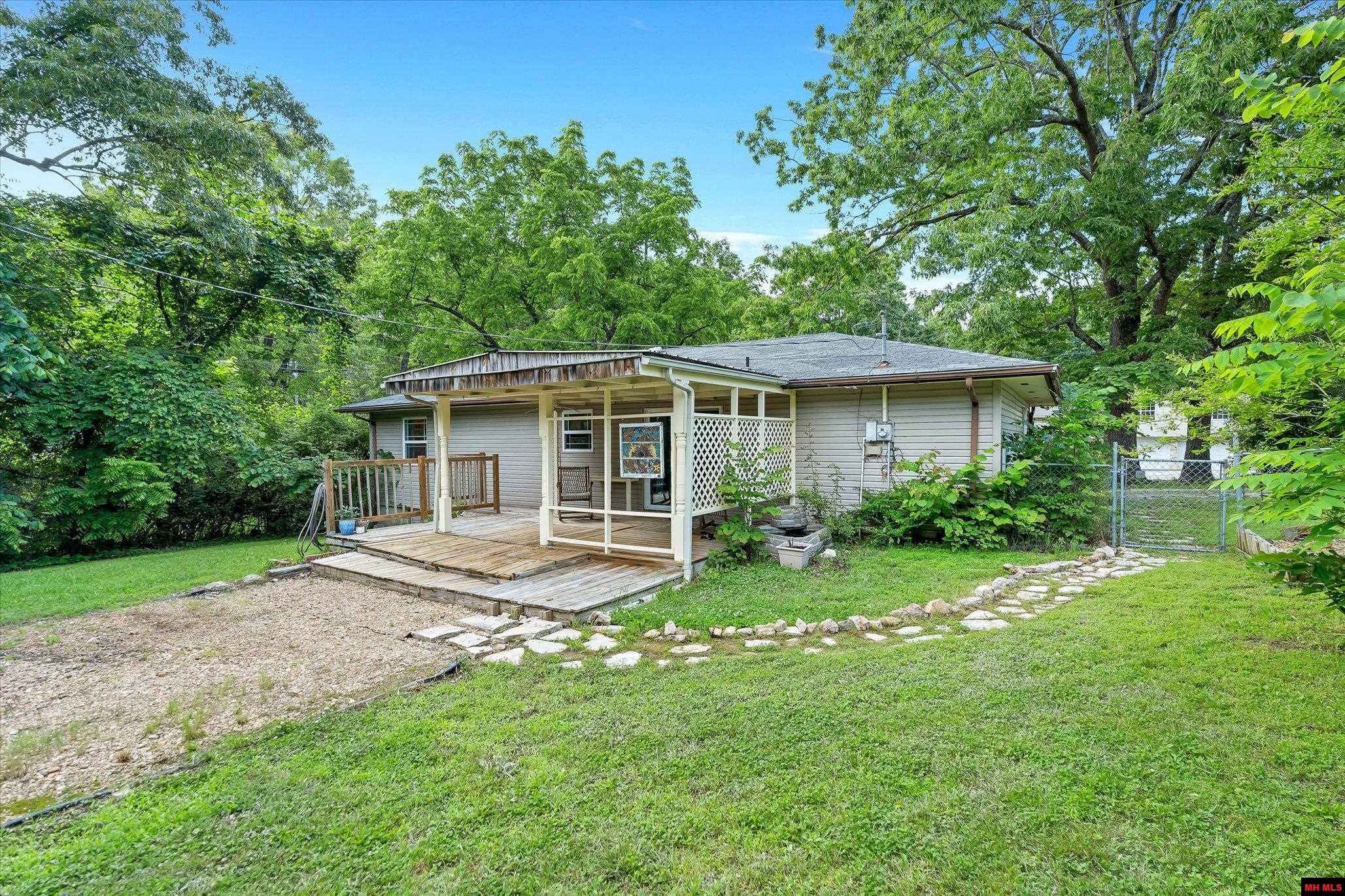 2102 DRIFTWOOD DRIVE