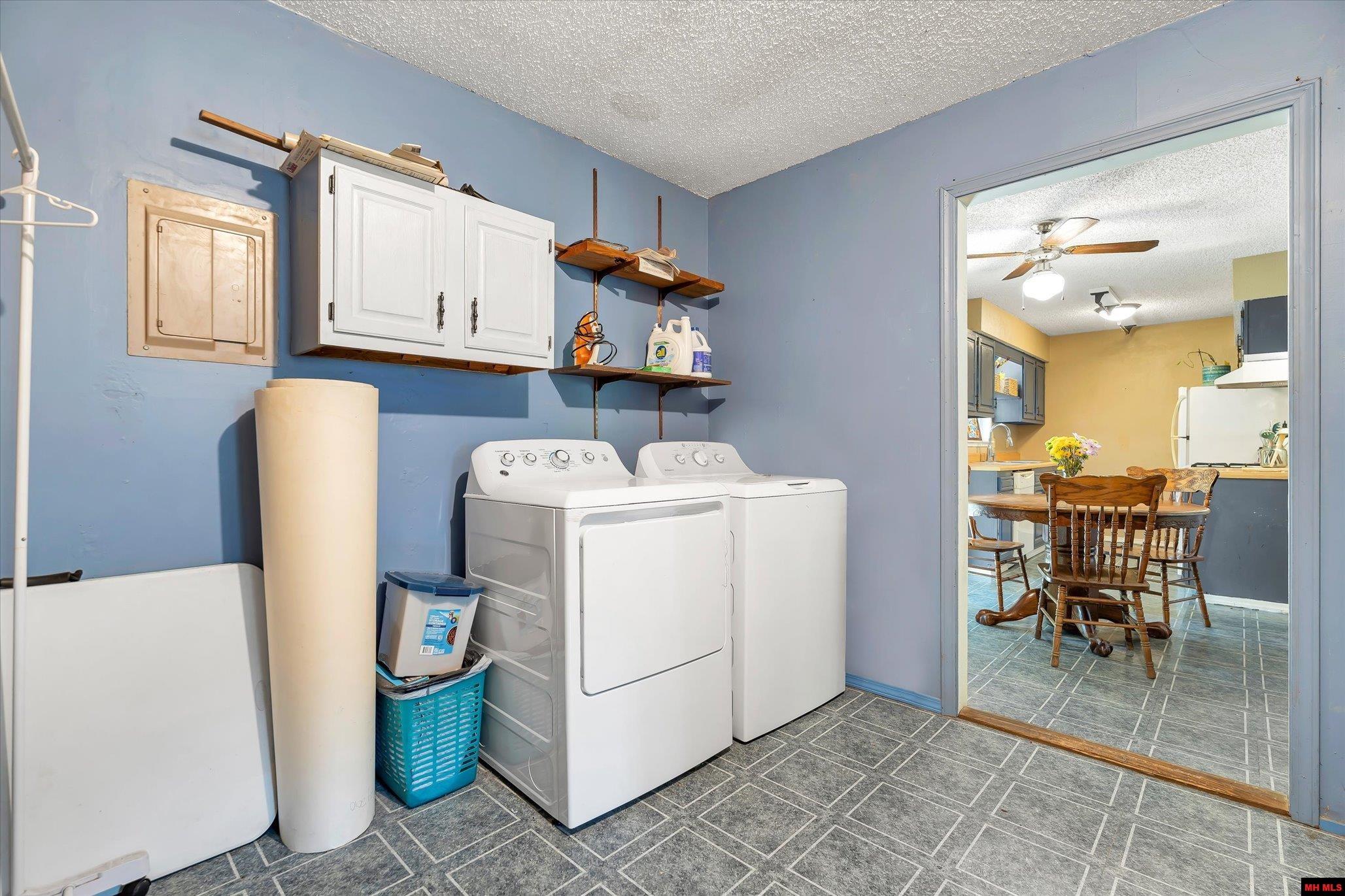 2102 DRIFTWOOD DRIVE