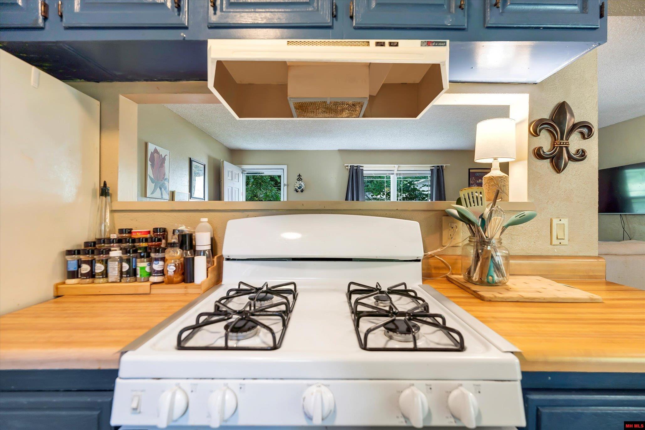 2102 DRIFTWOOD DRIVE