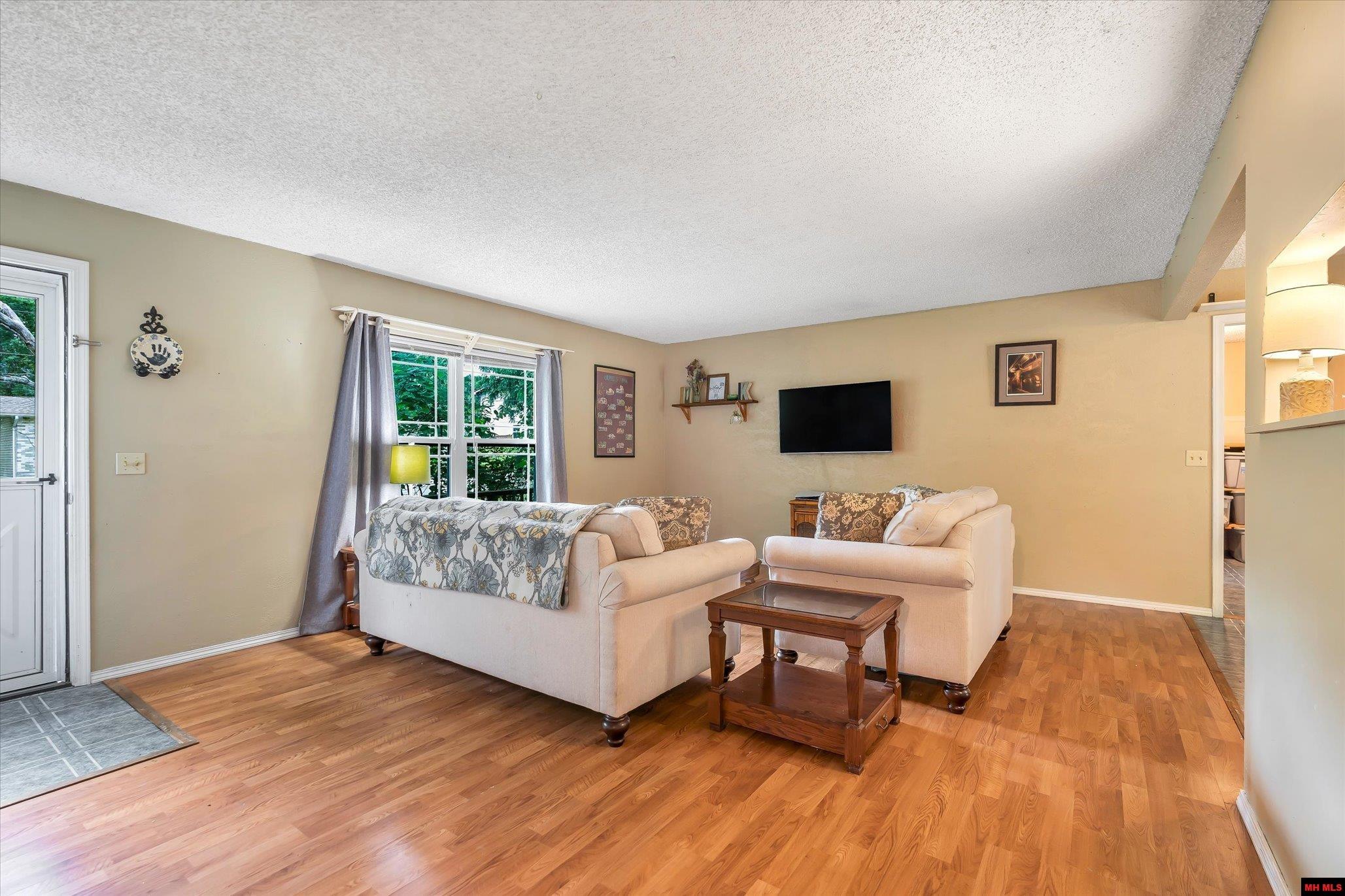 2102 DRIFTWOOD DRIVE