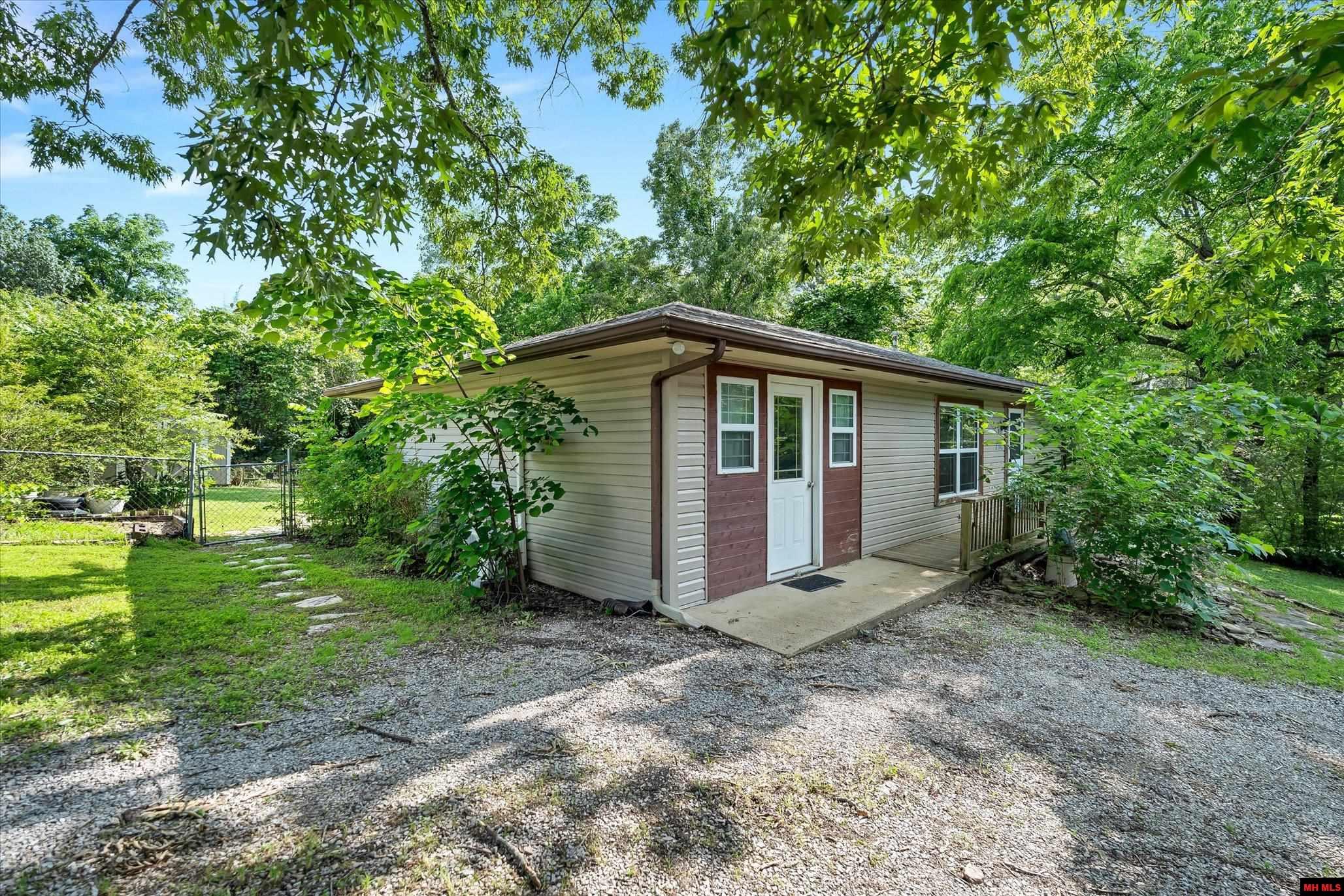 2102 DRIFTWOOD DRIVE