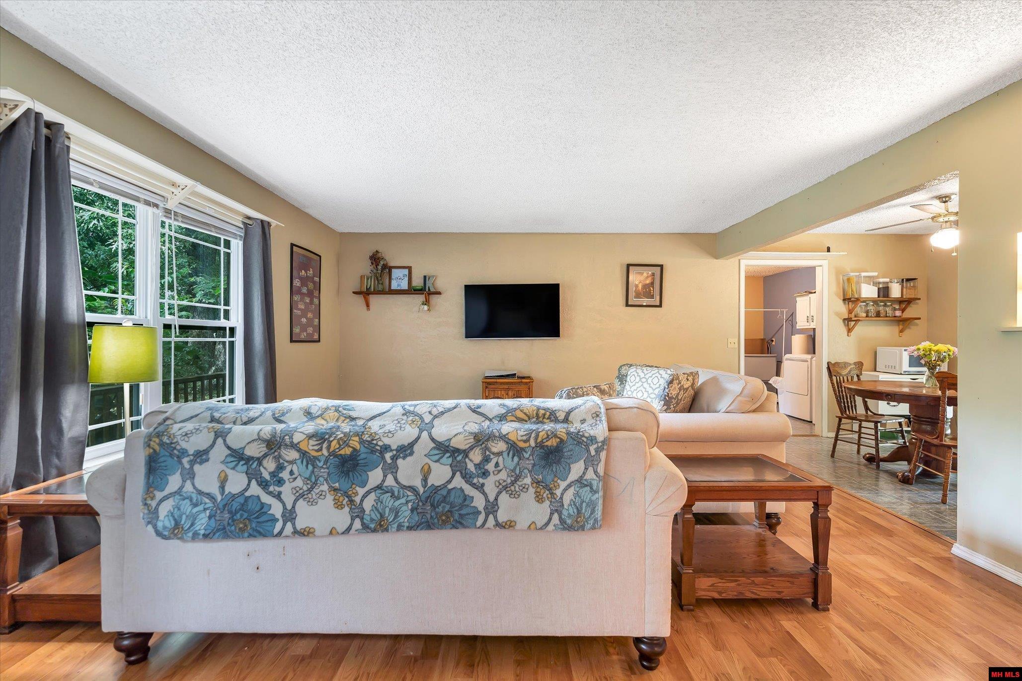 2102 DRIFTWOOD DRIVE