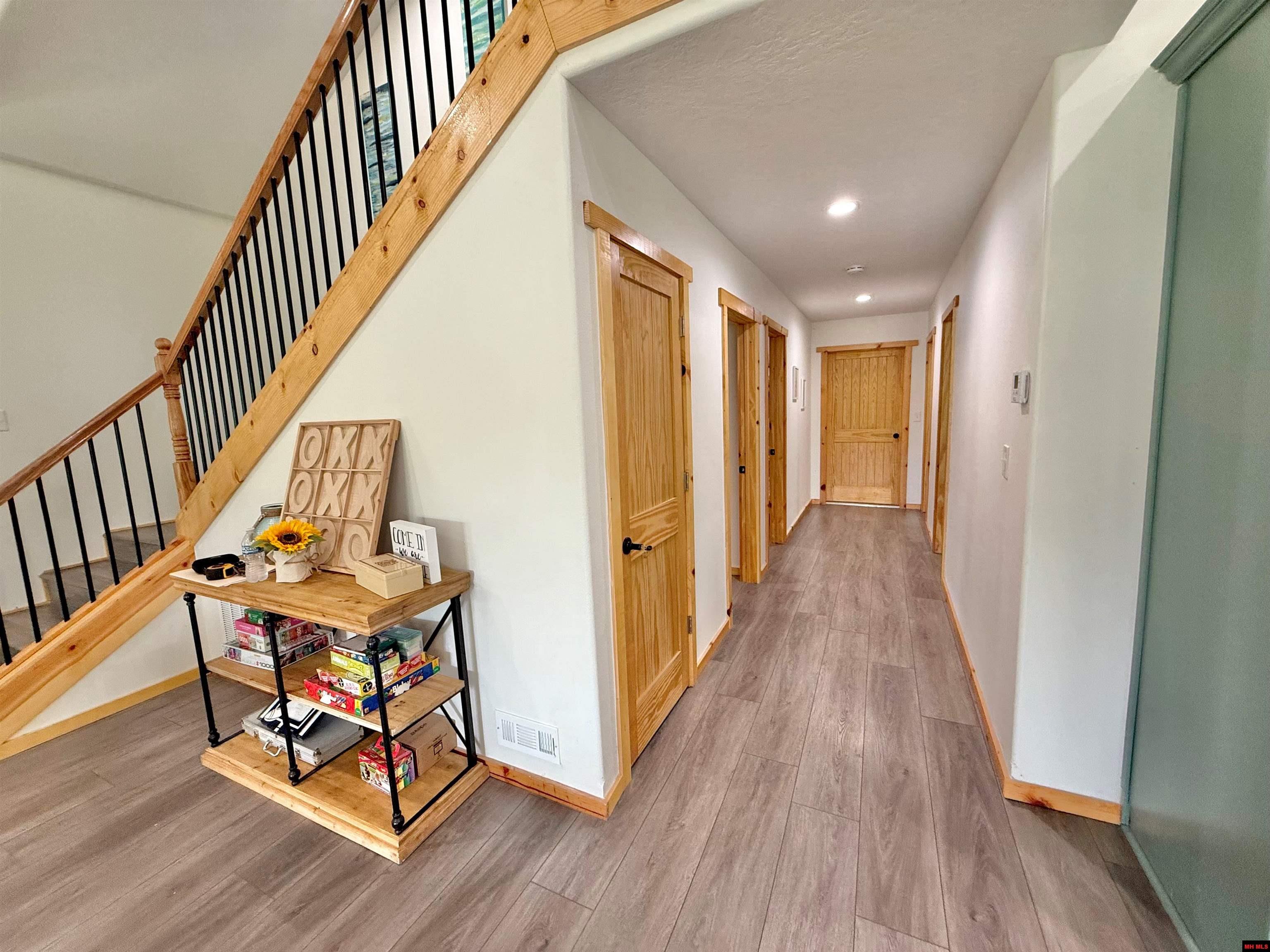 100 OAK LEAF TRAIL