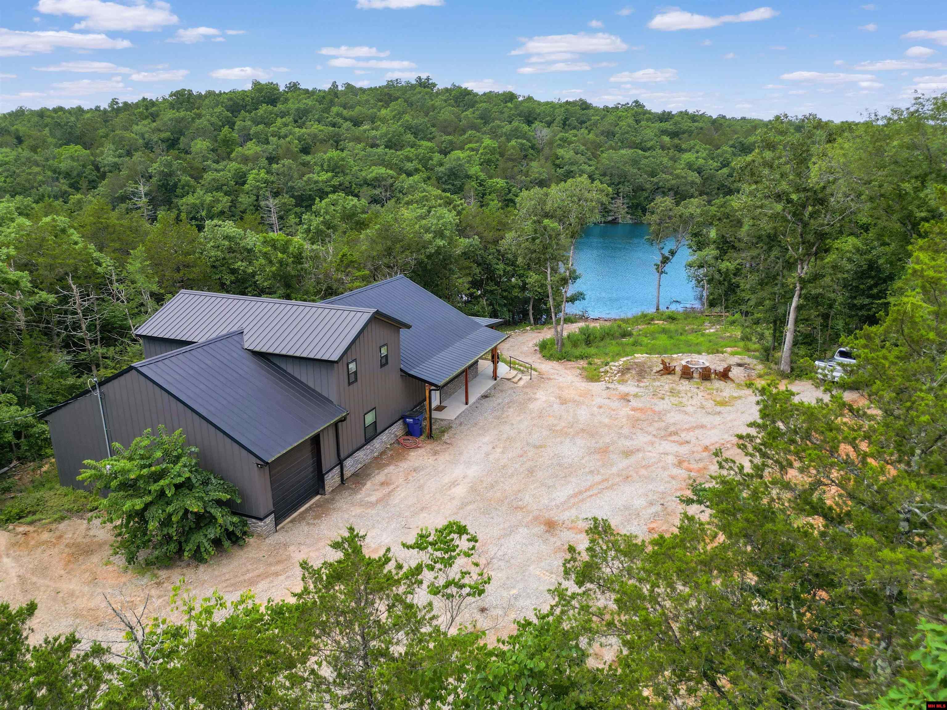 100 OAK LEAF TRAIL