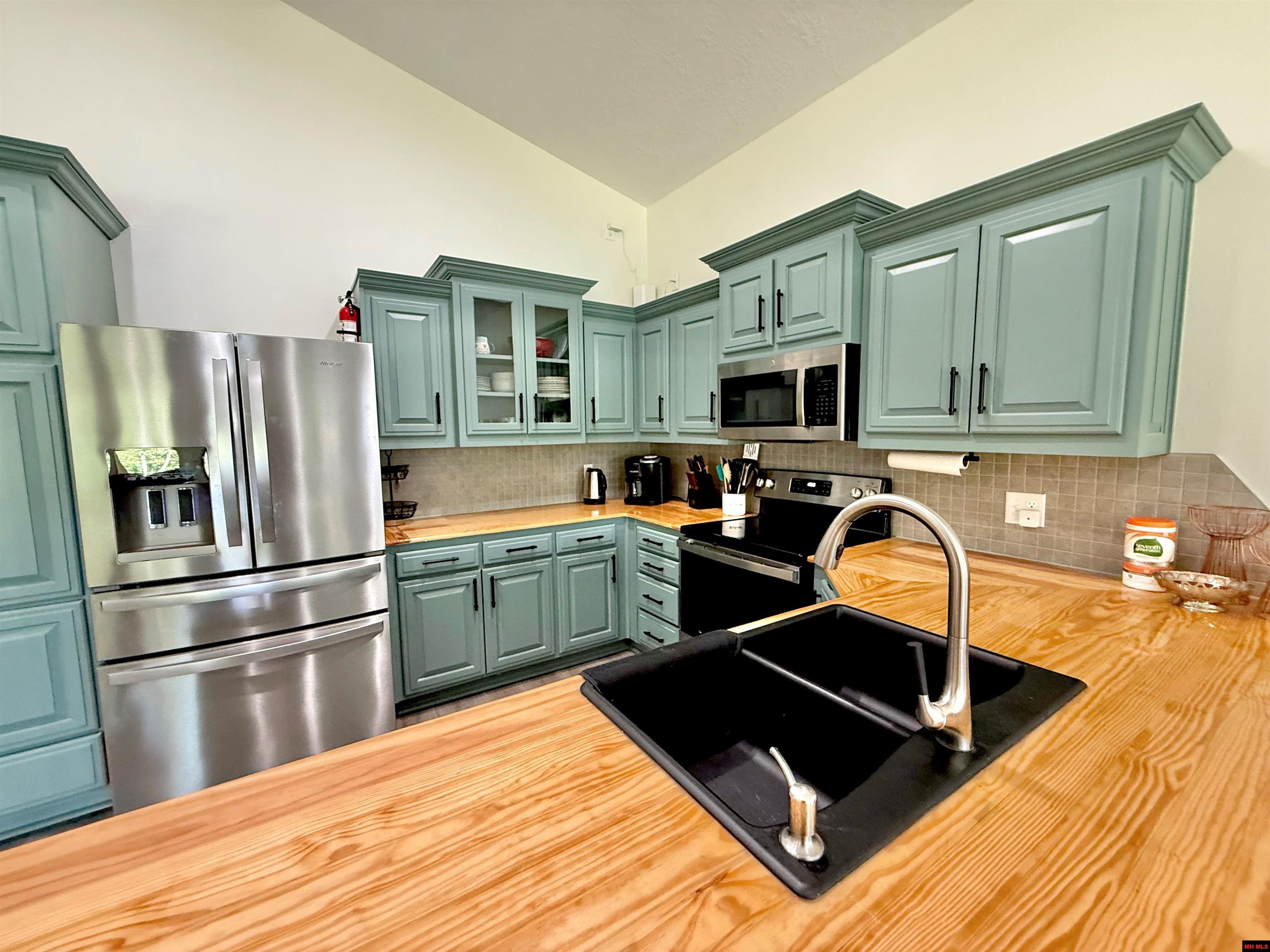 100 OAK LEAF TRAIL