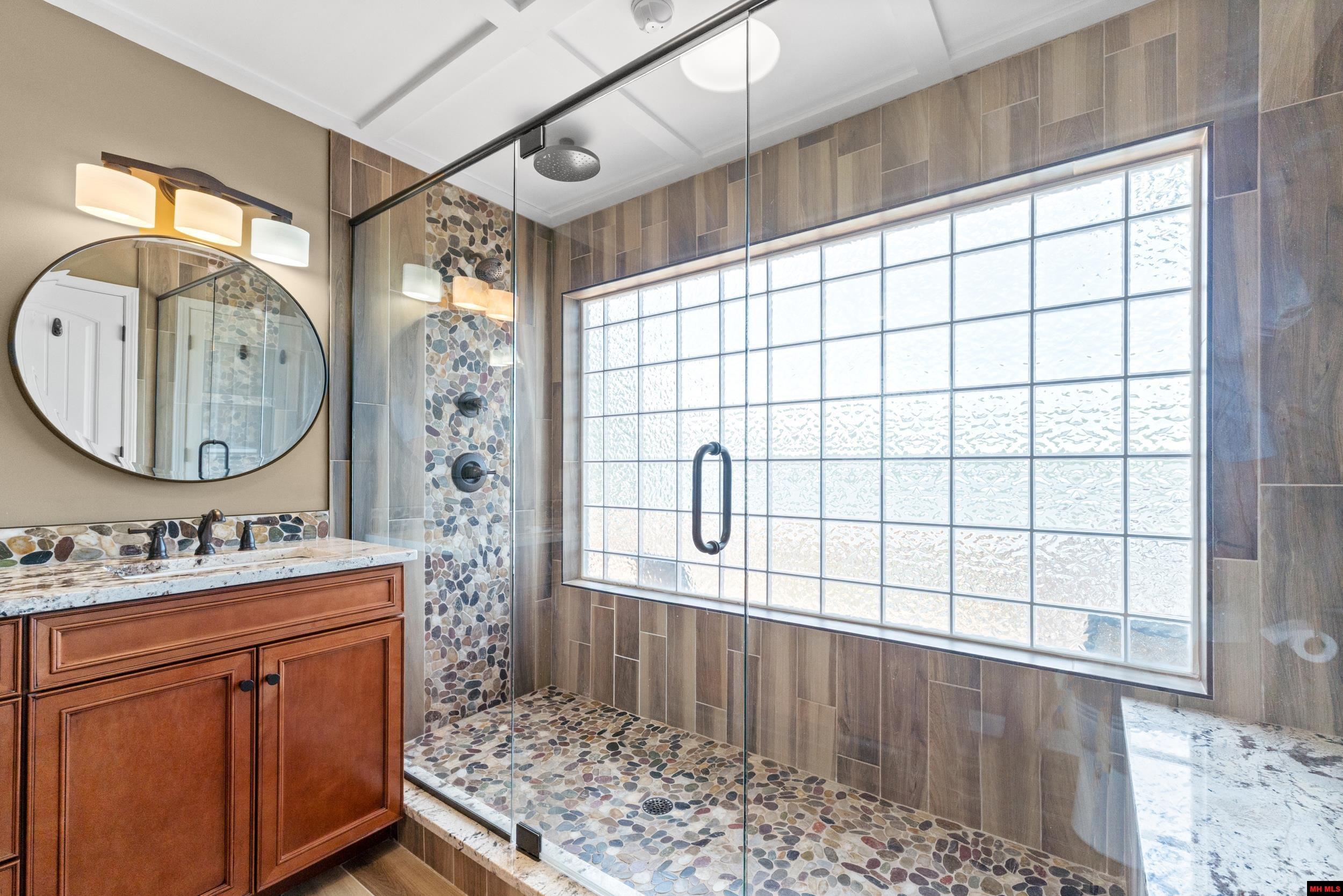 270 FERNCLIFF POINT