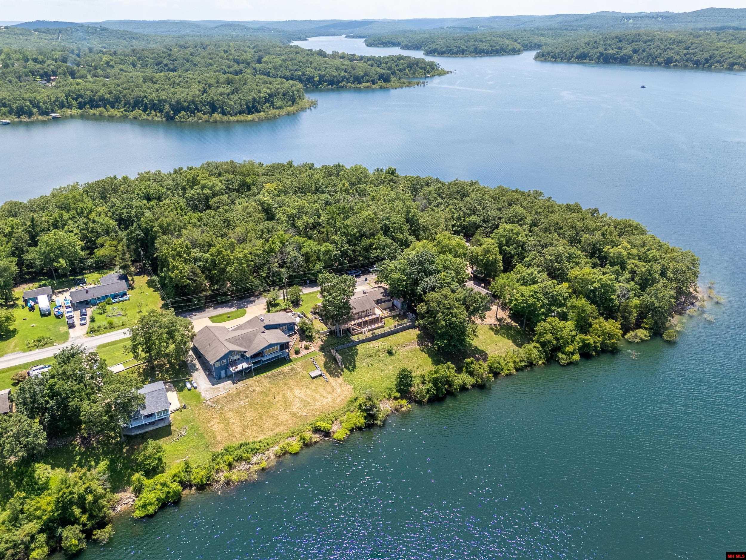 270 FERNCLIFF POINT