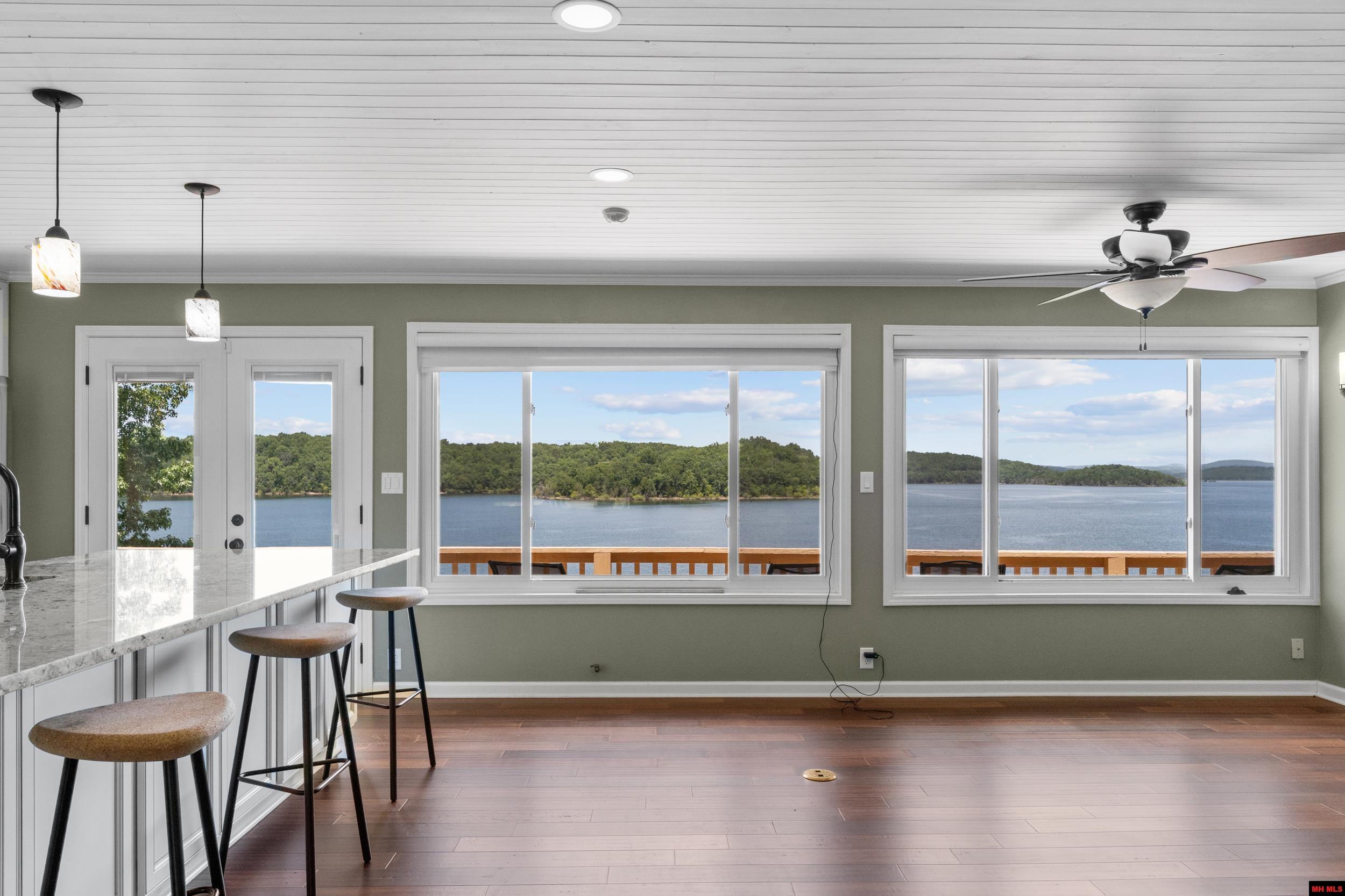 270 FERNCLIFF POINT