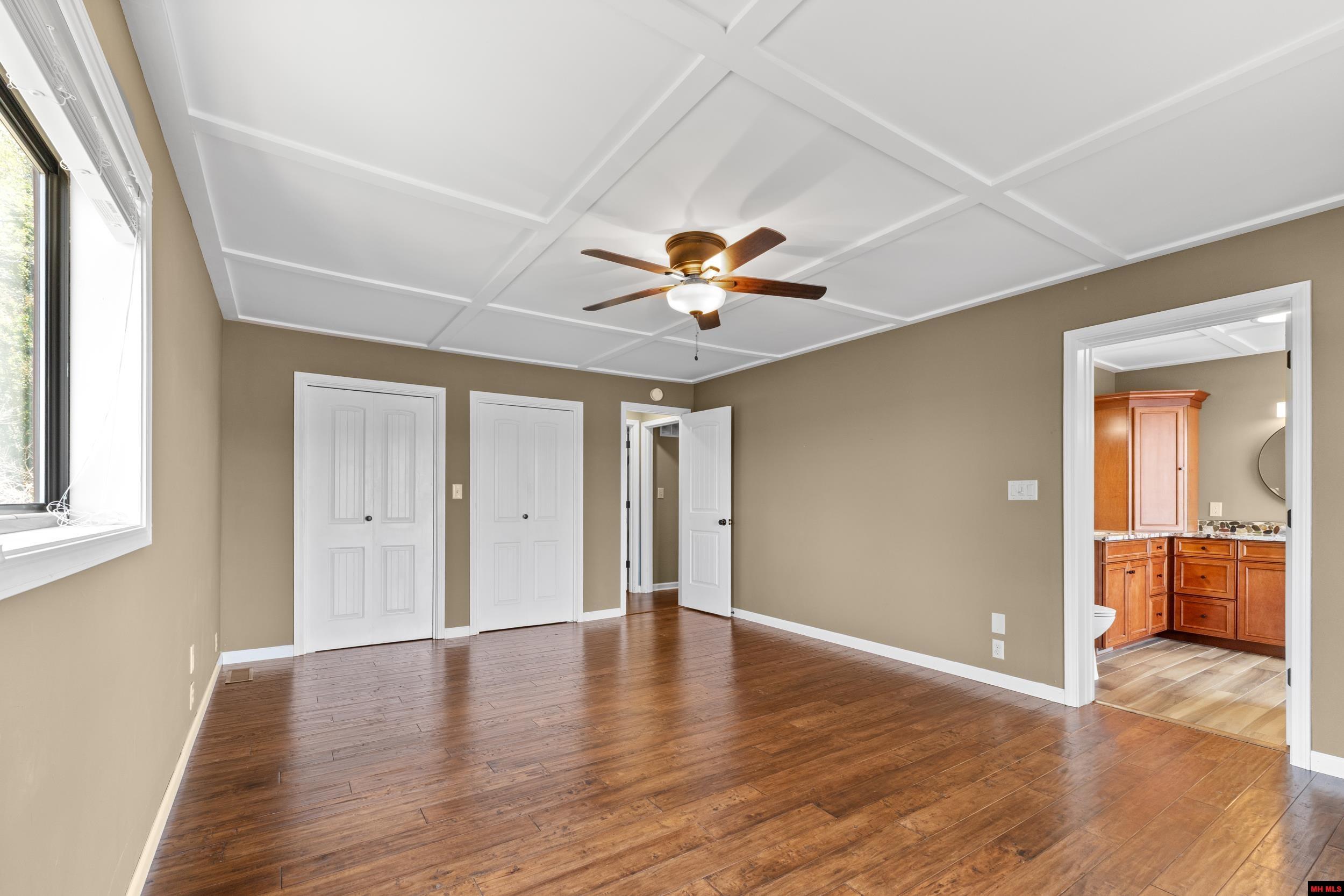 270 FERNCLIFF POINT