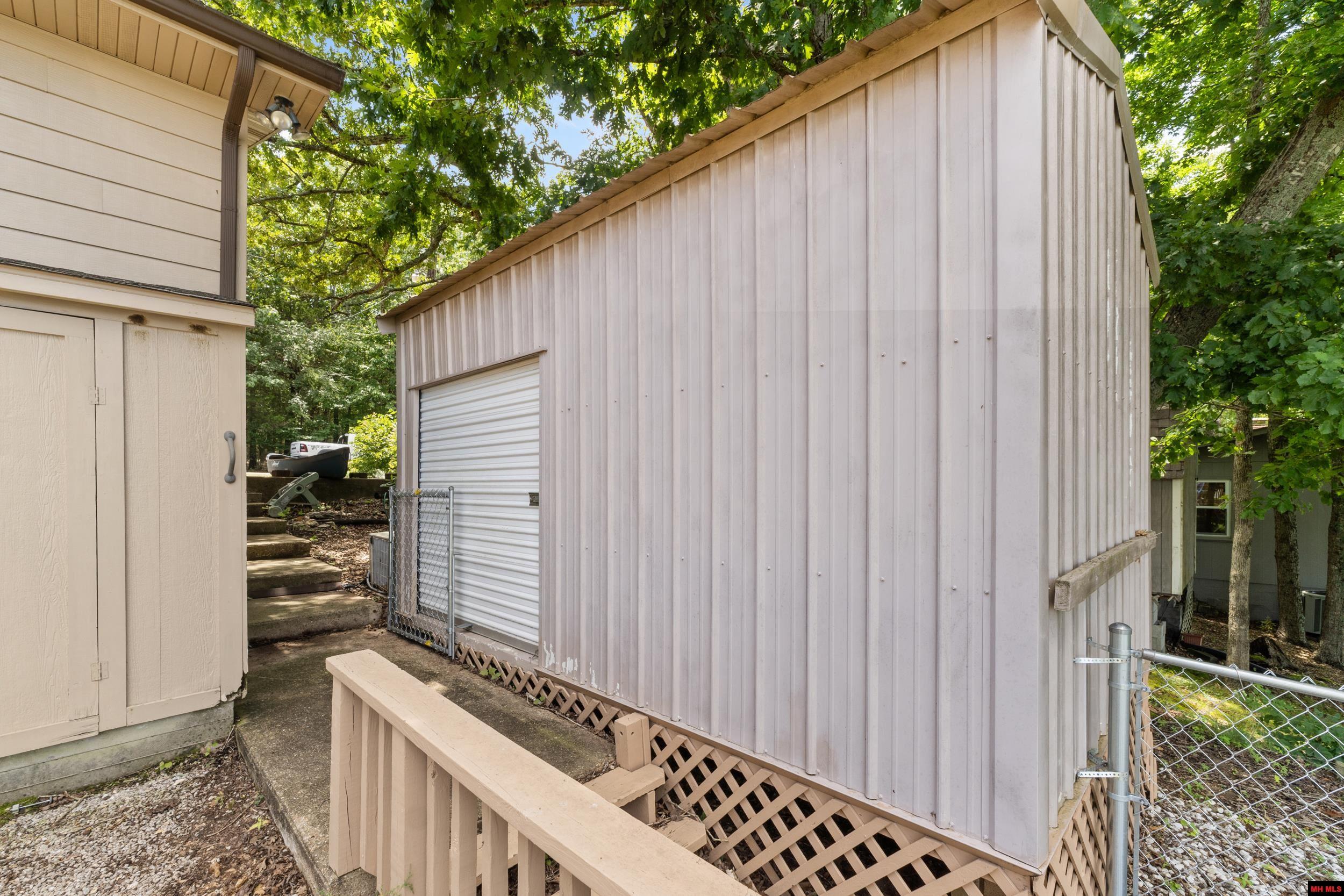 270 FERNCLIFF POINT