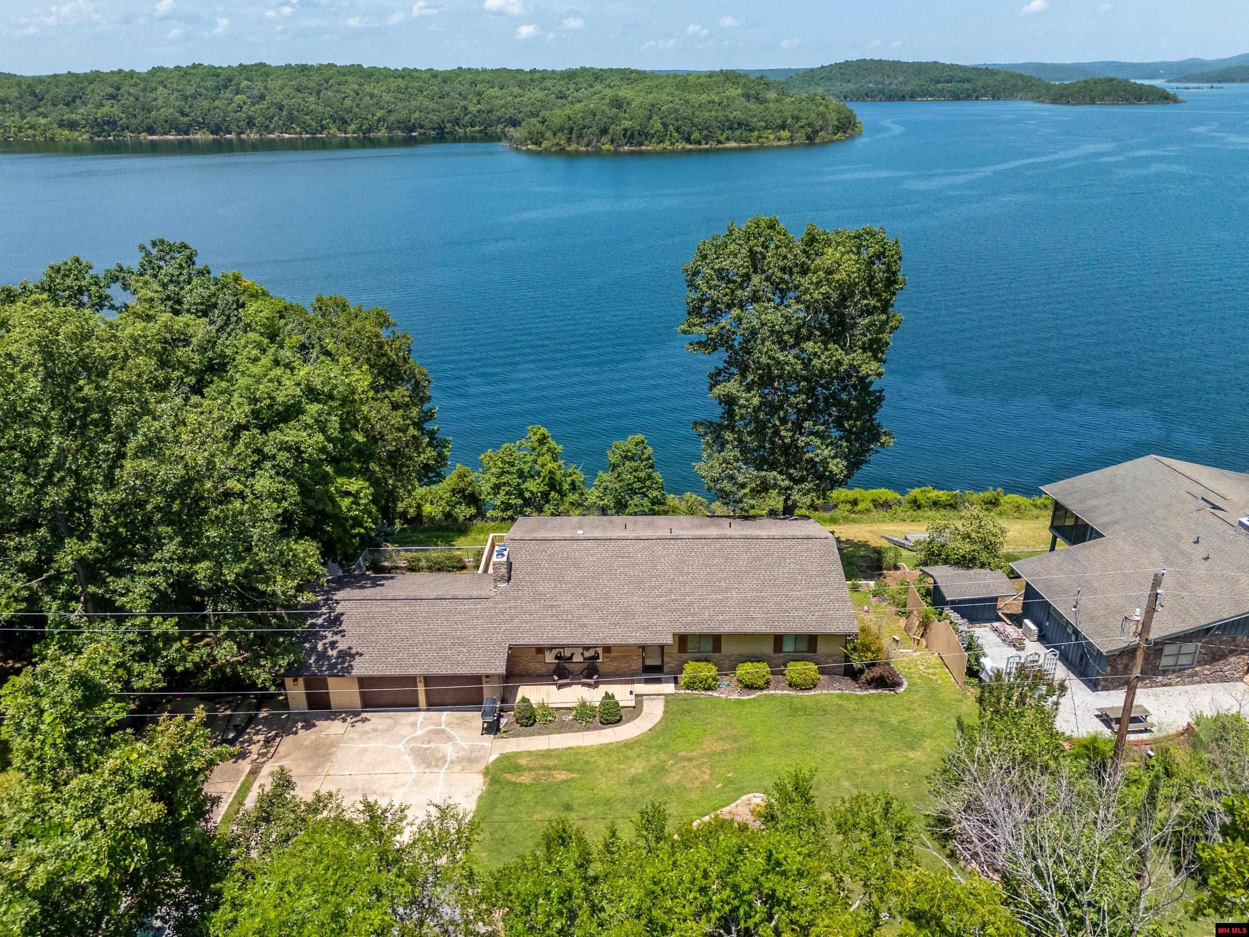 270 FERNCLIFF POINT