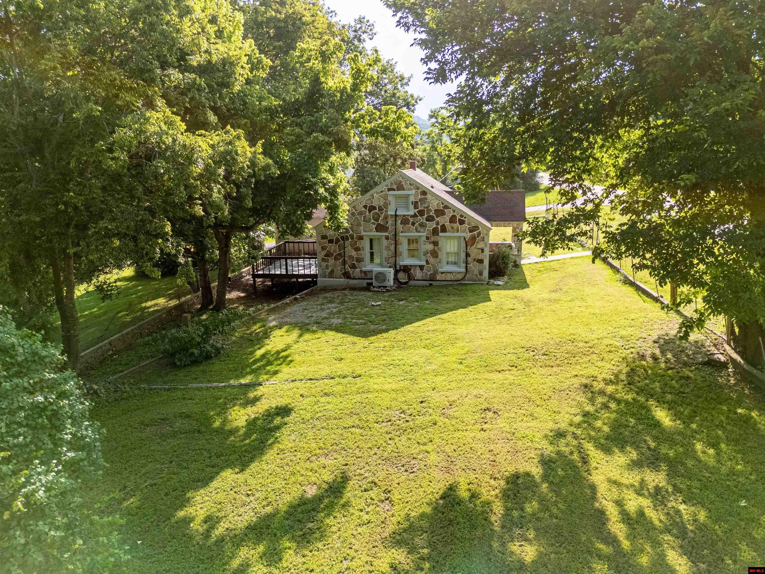 225 BLEVINS STREET