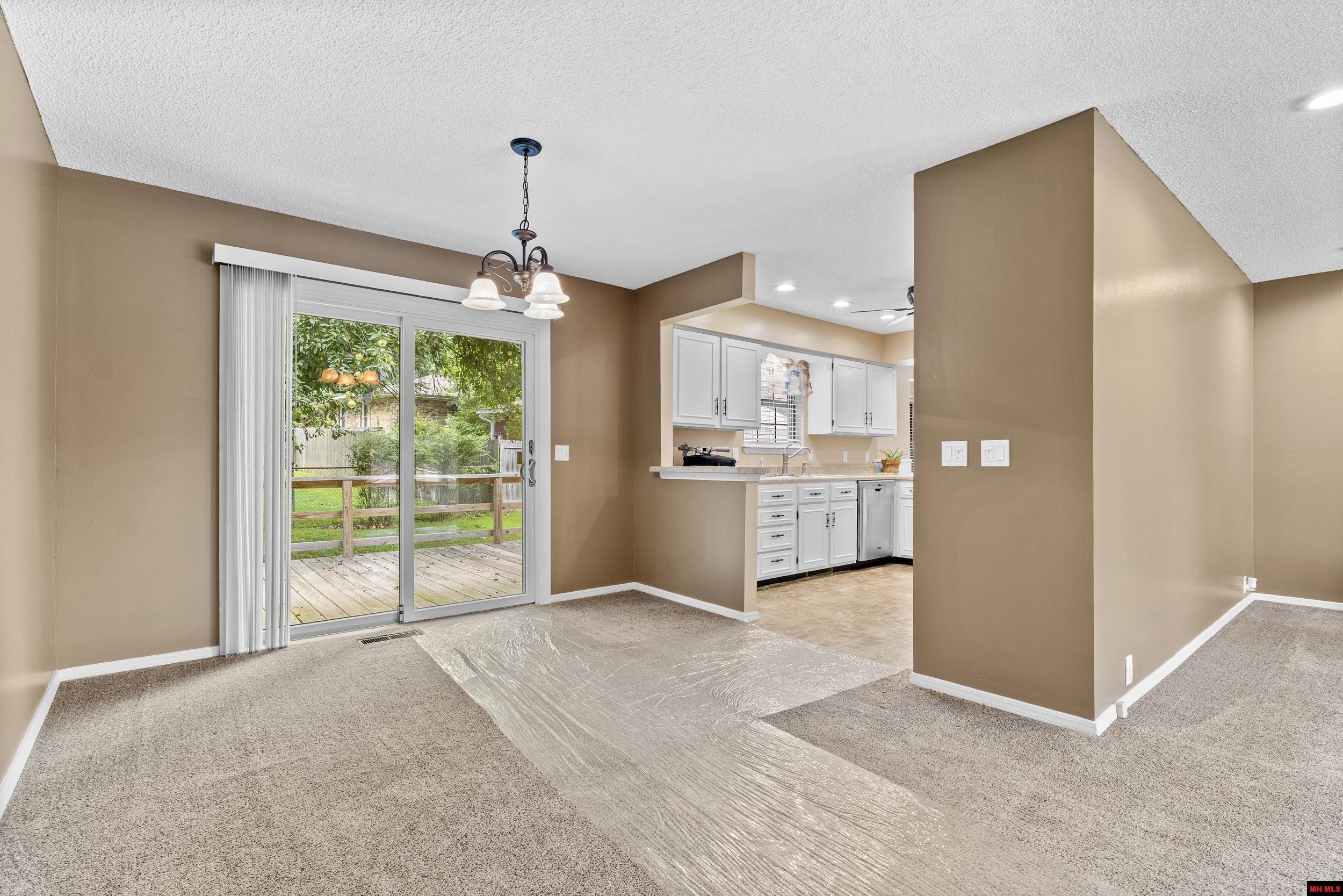 1001 HEATHERDOWN TRAIL
