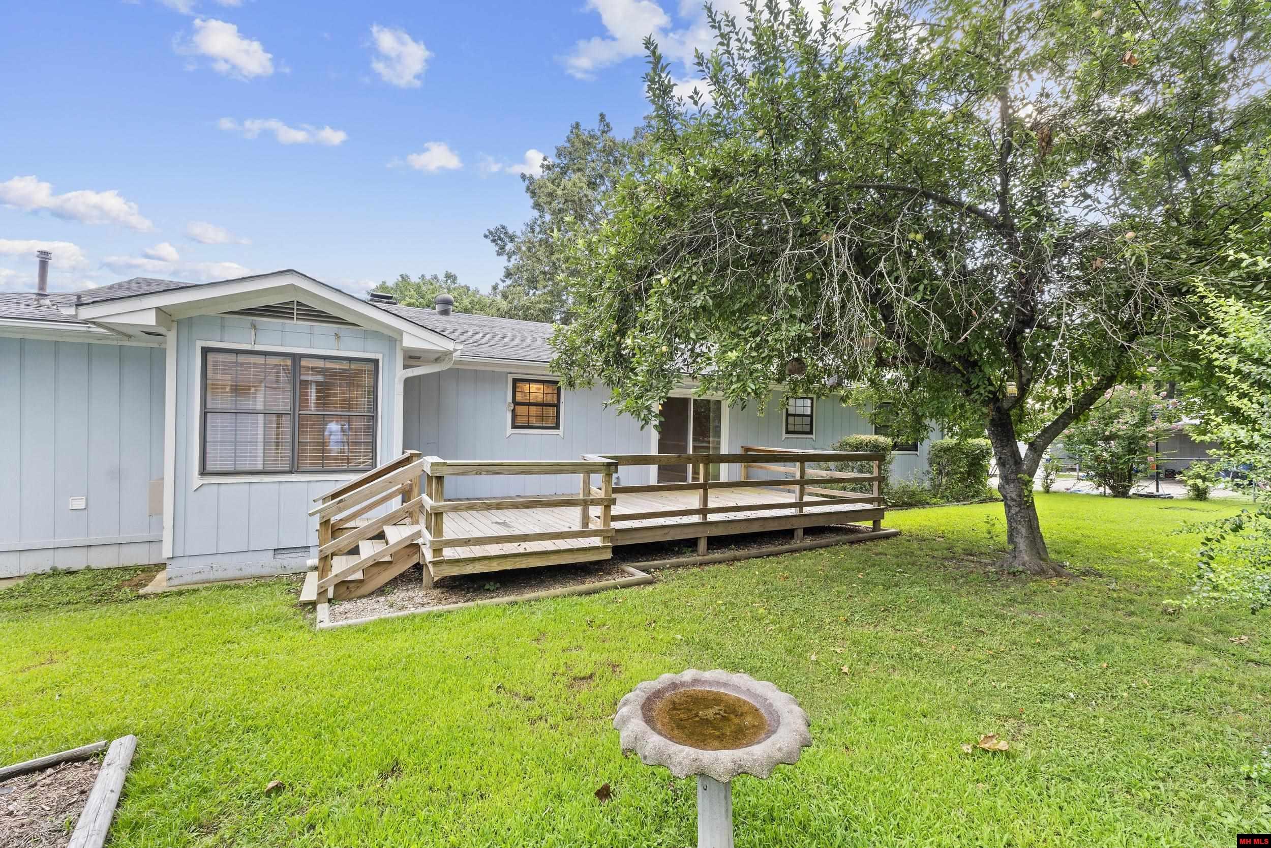 1001 HEATHERDOWN TRAIL