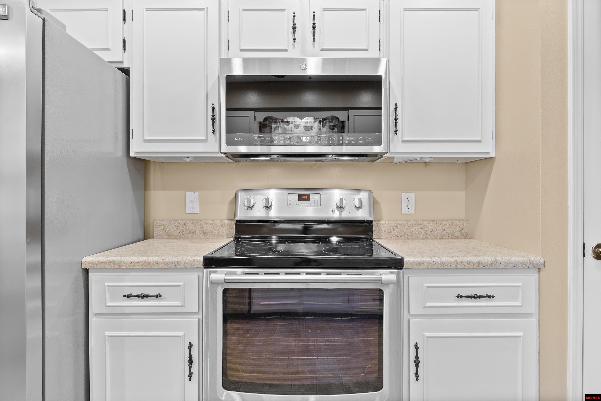 1001 HEATHERDOWN TRAIL