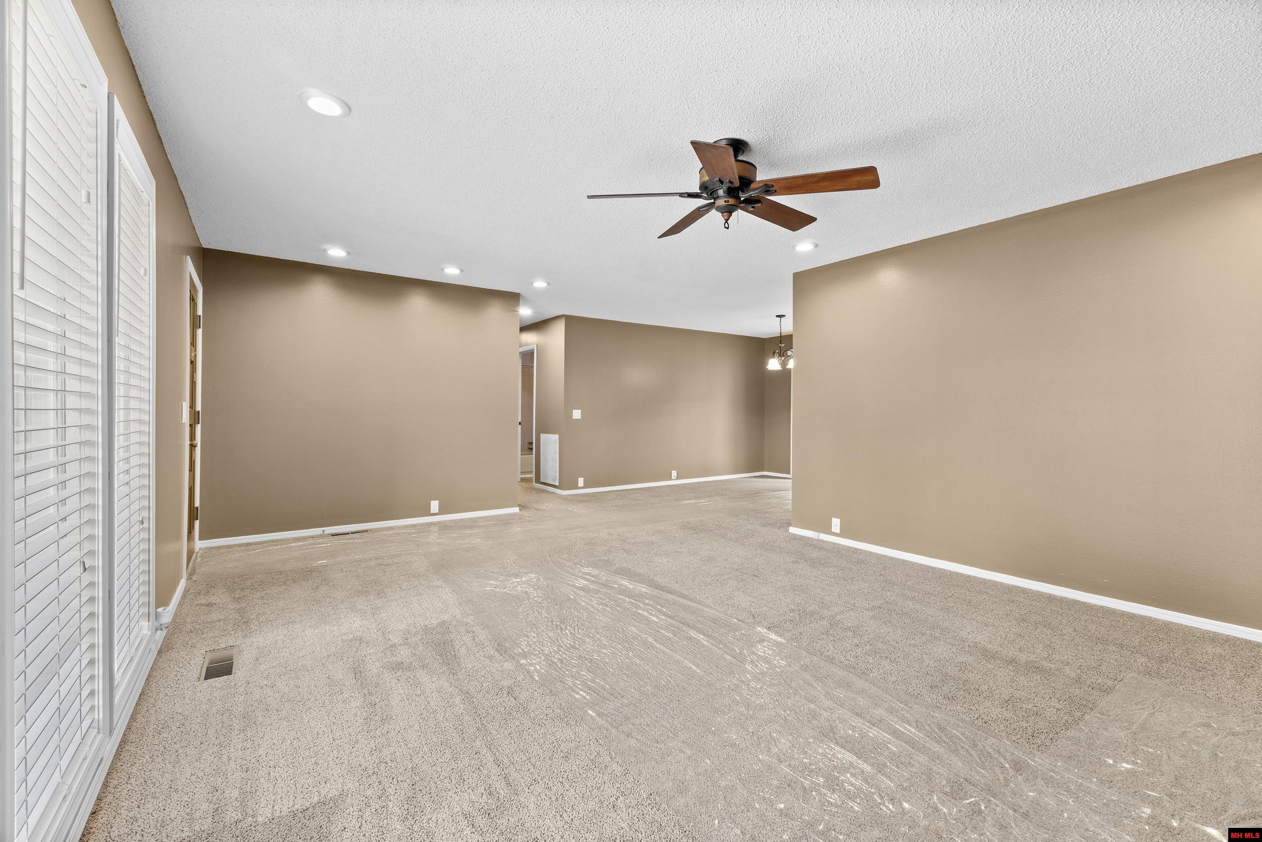 1001 HEATHERDOWN TRAIL
