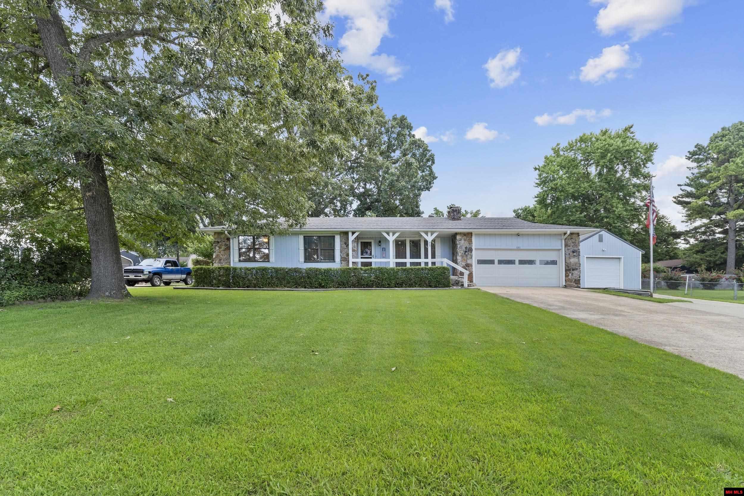 1001 HEATHERDOWN TRAIL