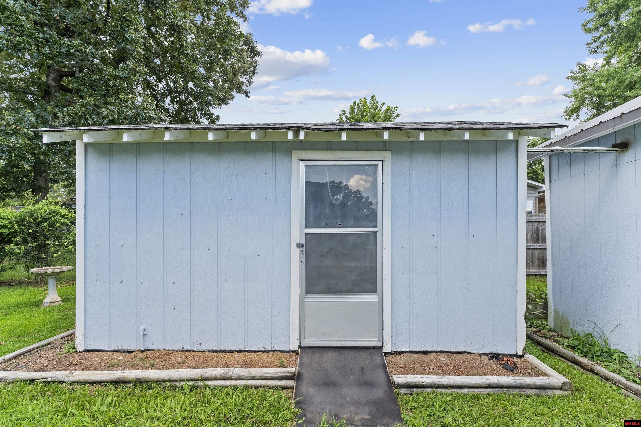 1001 HEATHERDOWN TRAIL