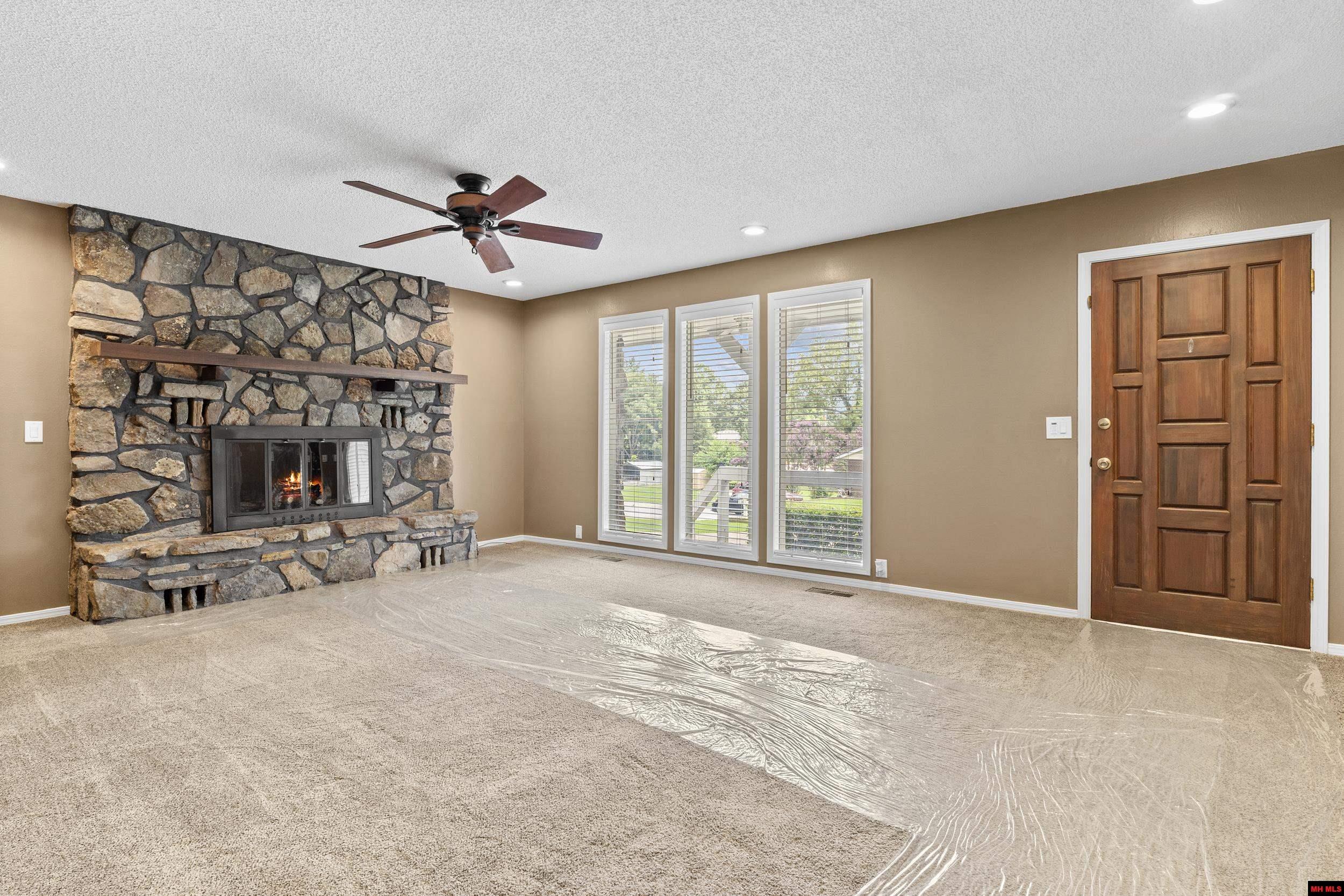 1001 HEATHERDOWN TRAIL