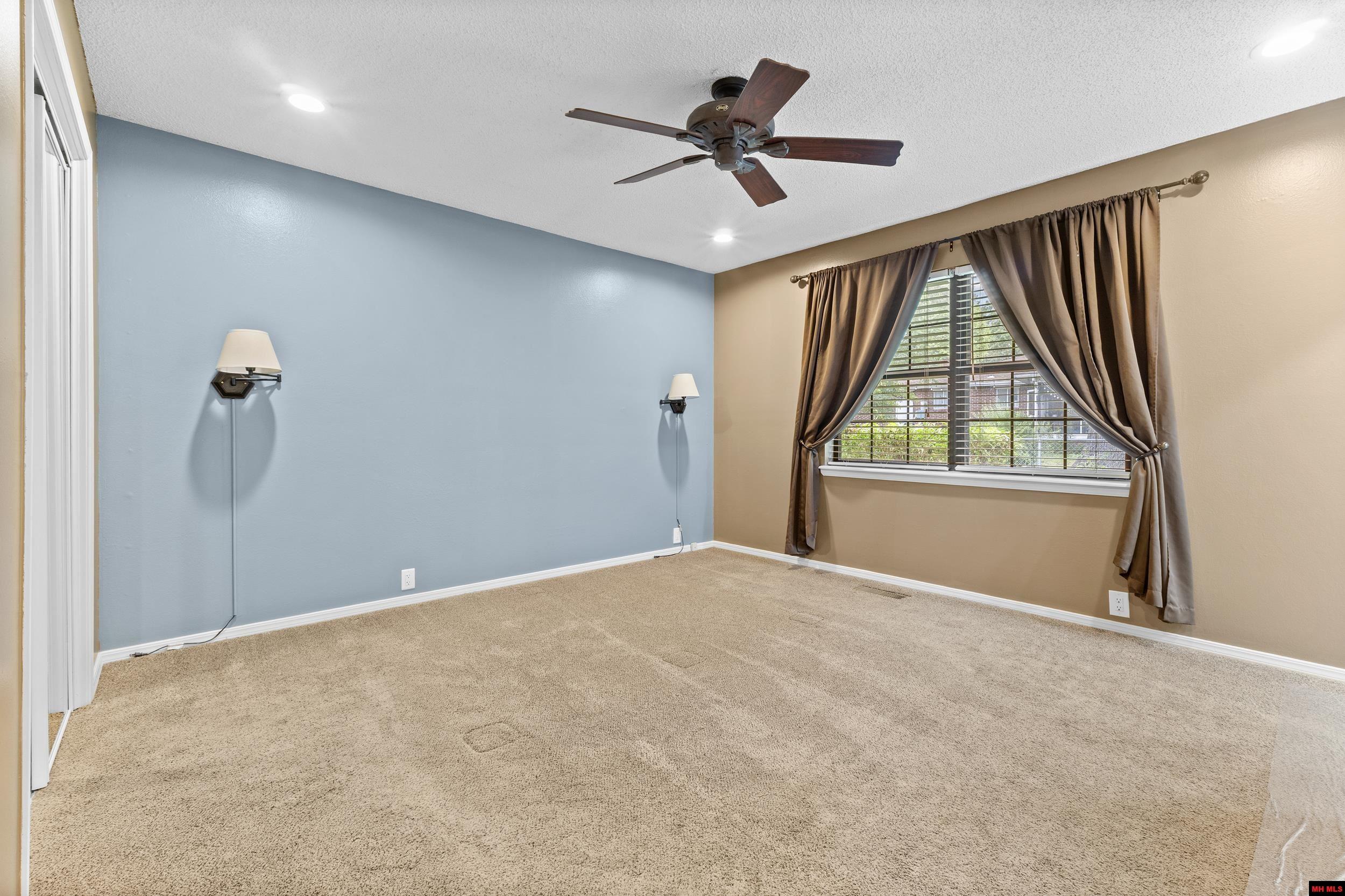 1001 HEATHERDOWN TRAIL