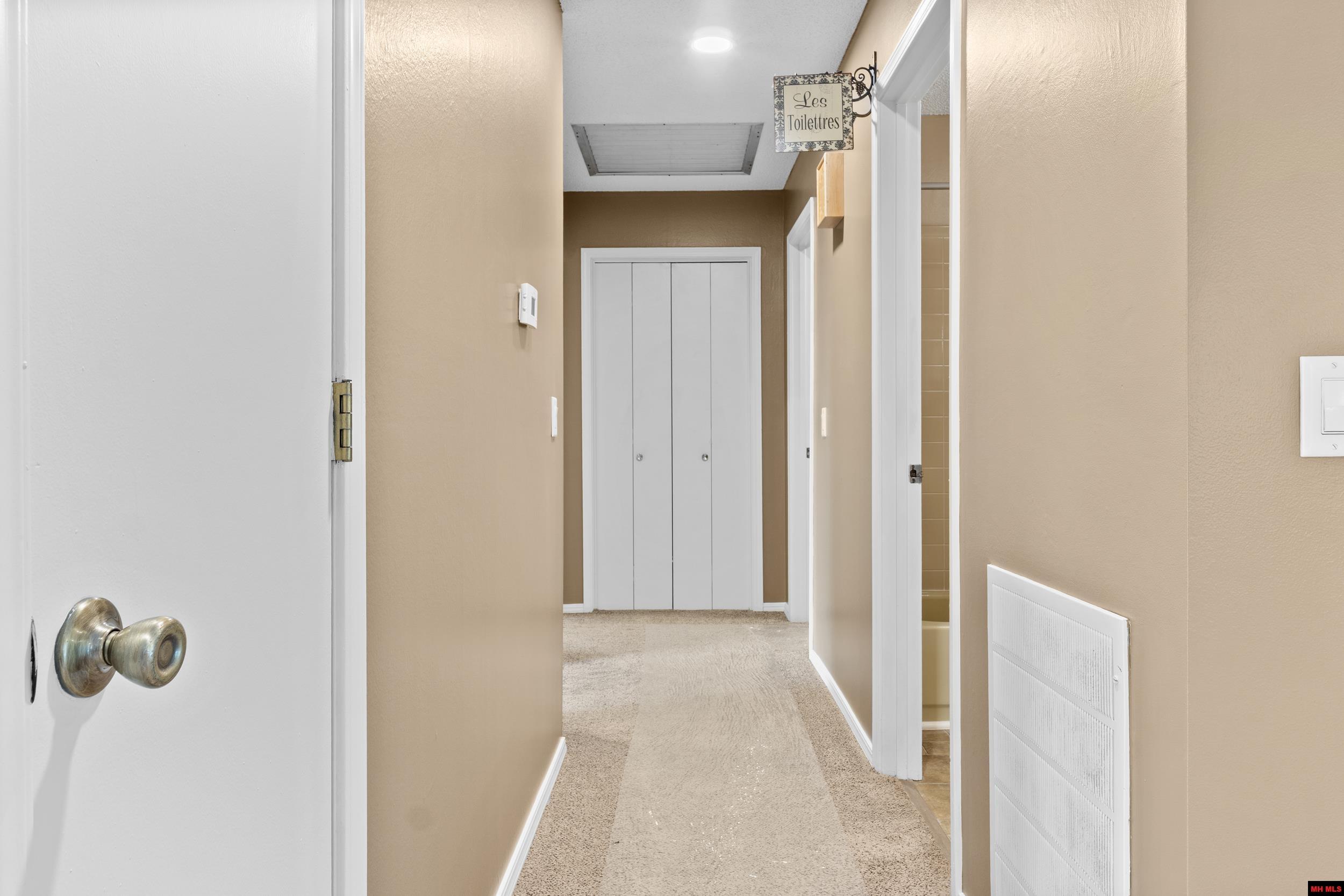 1001 HEATHERDOWN TRAIL