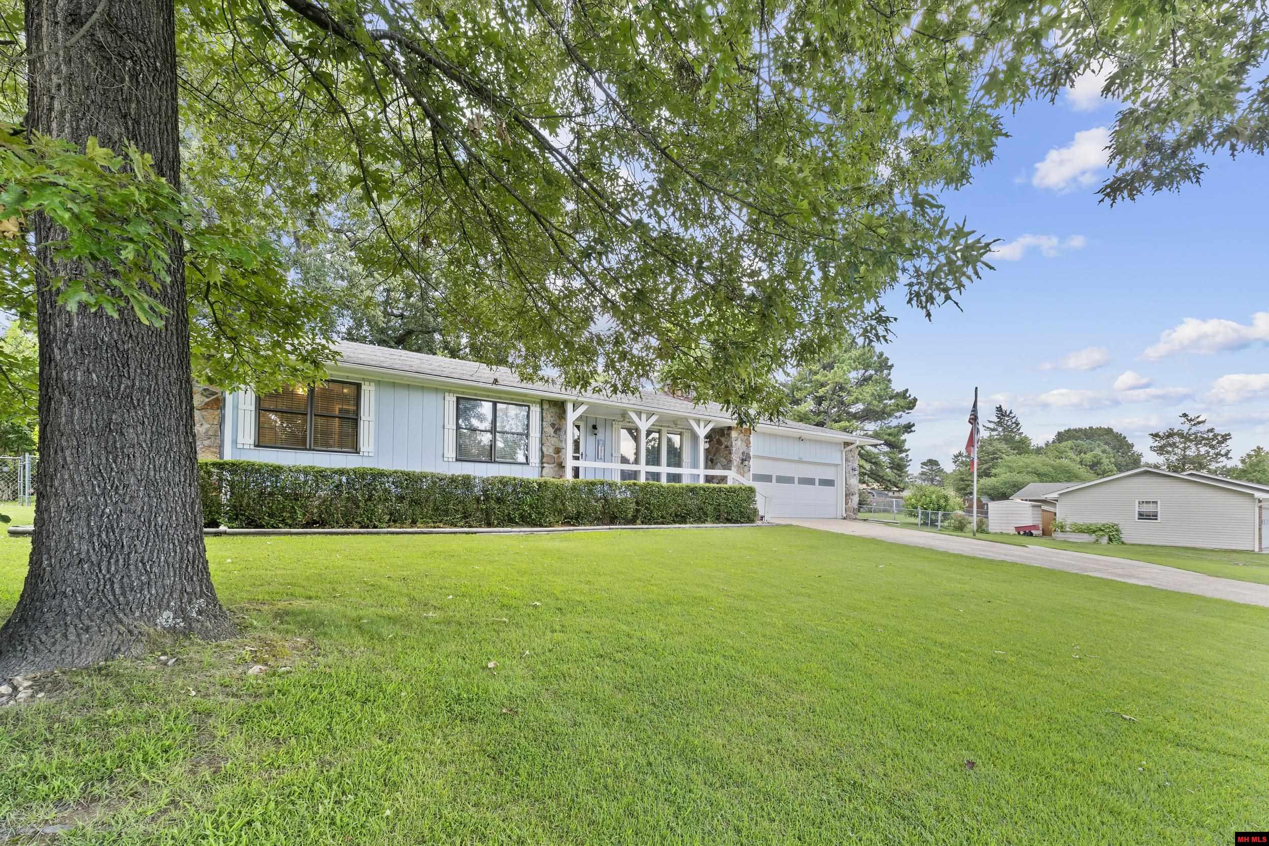 1001 HEATHERDOWN TRAIL
