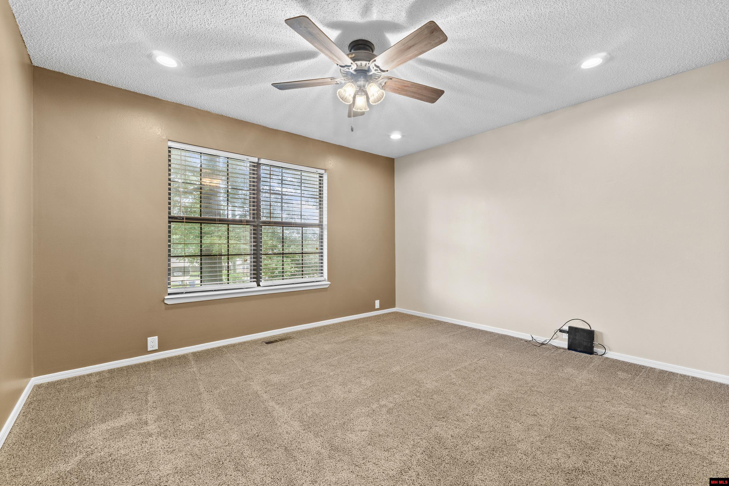 1001 HEATHERDOWN TRAIL