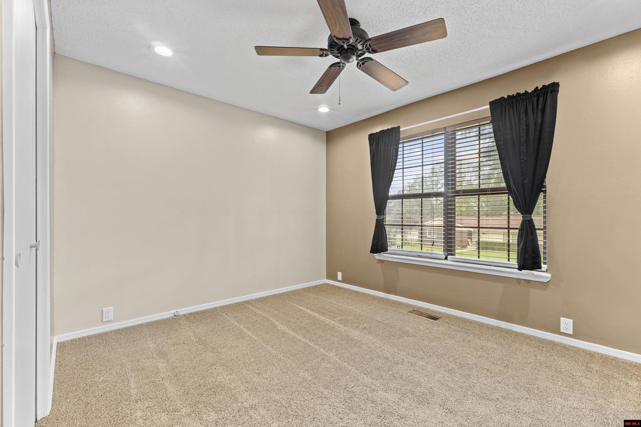 1001 HEATHERDOWN TRAIL