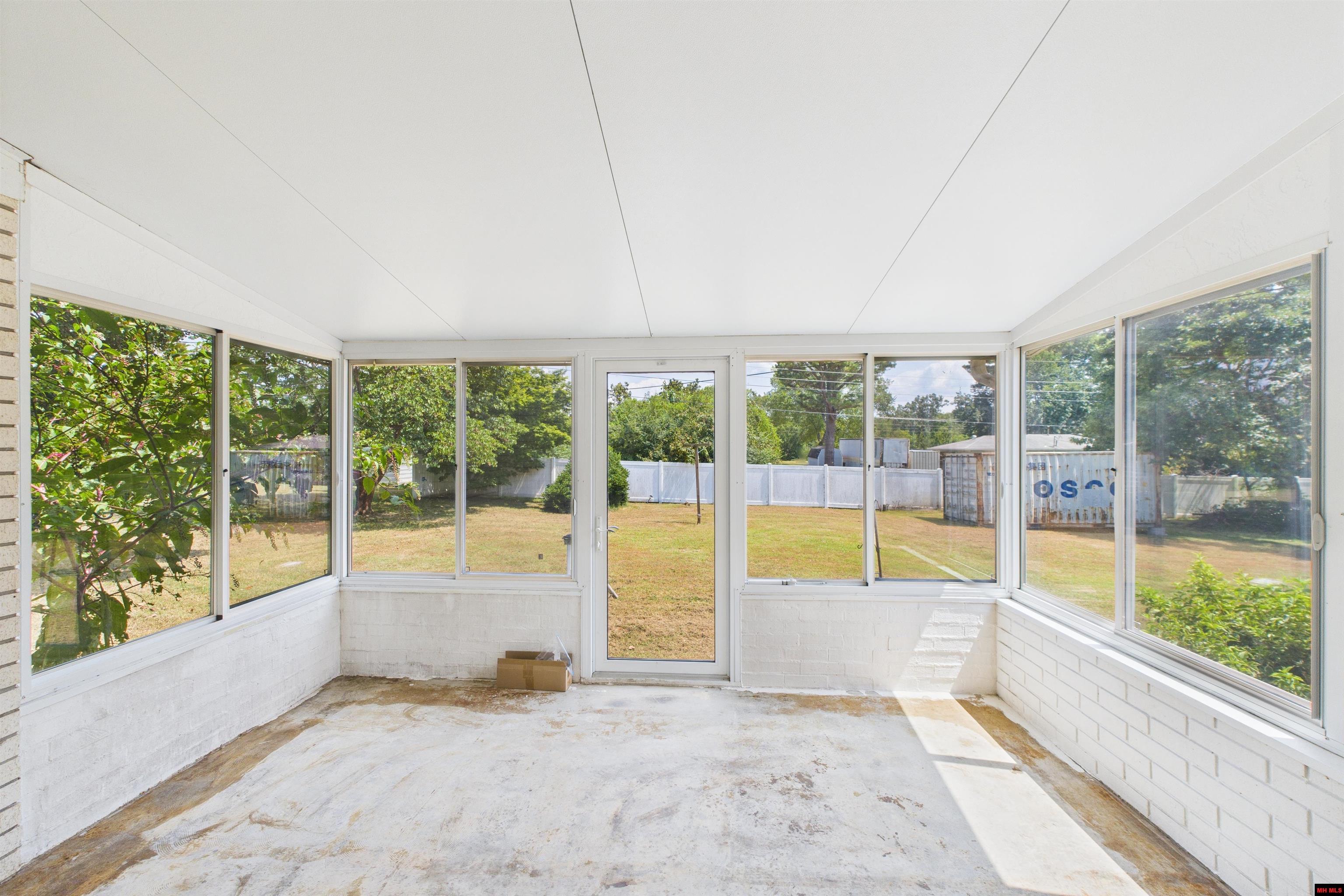 128 SUNSHINE CIRCLE