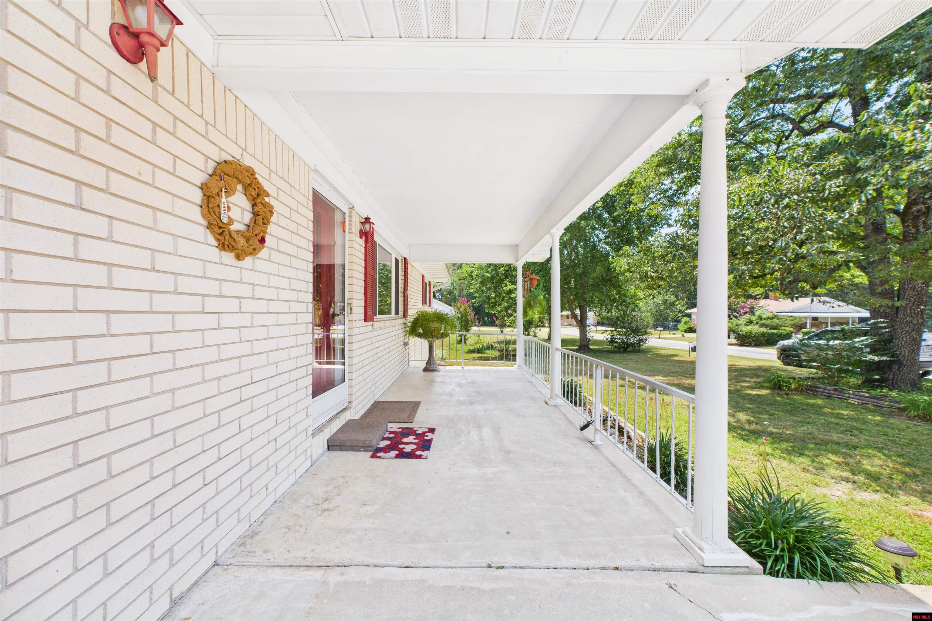 128 SUNSHINE CIRCLE