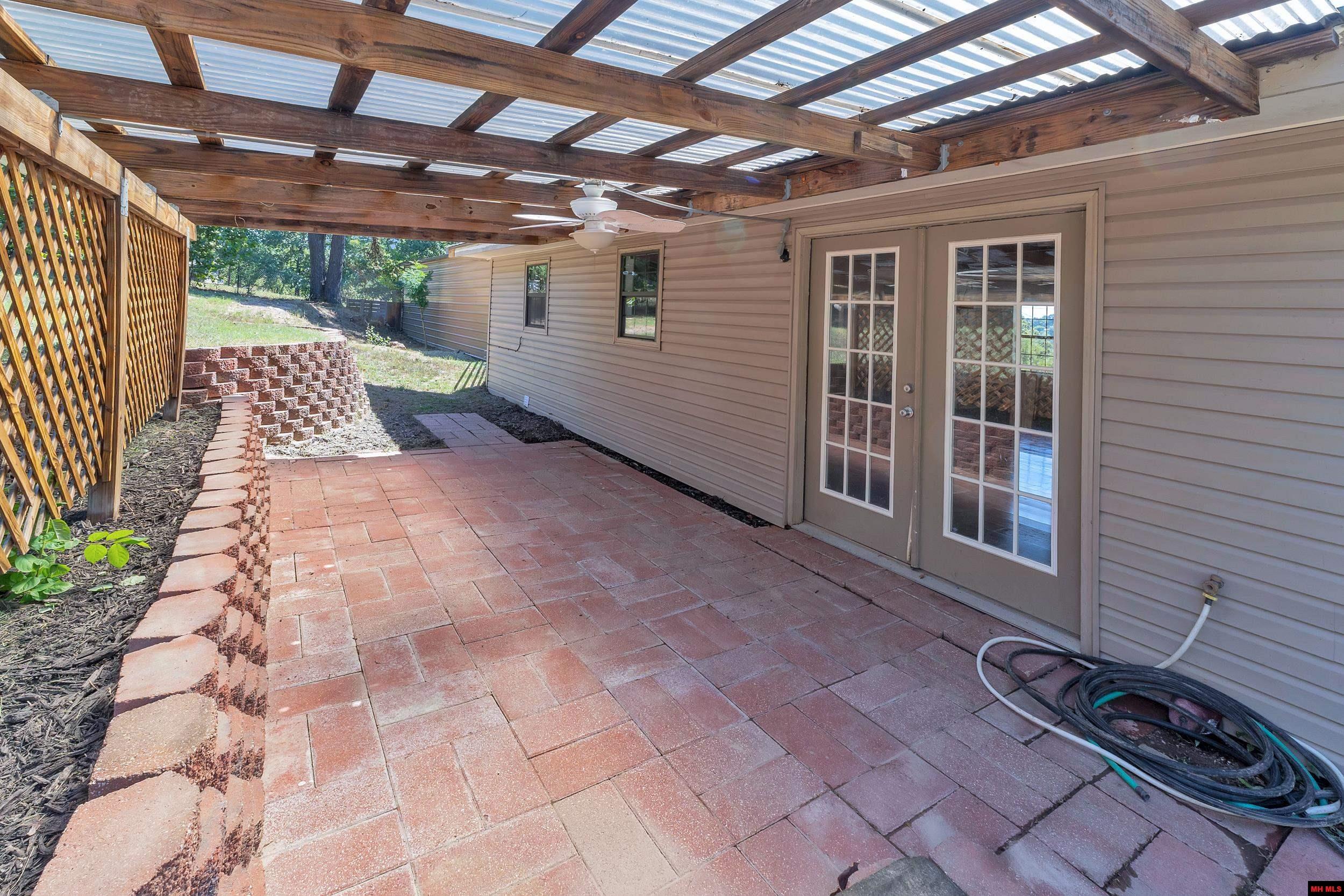 137 MORRISON LANE